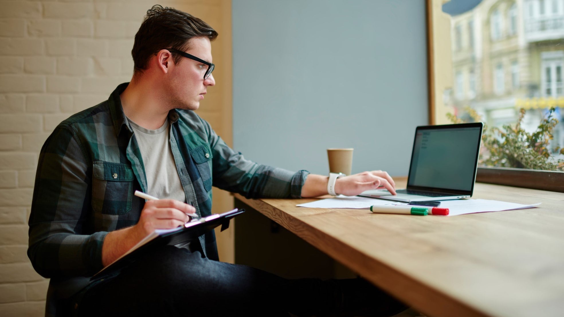 'Nee' zeggen als je geen tijd hebt of een opdracht liever niet doet, is makkelijker gezegd dan gedaan. Foto: Shutterstock