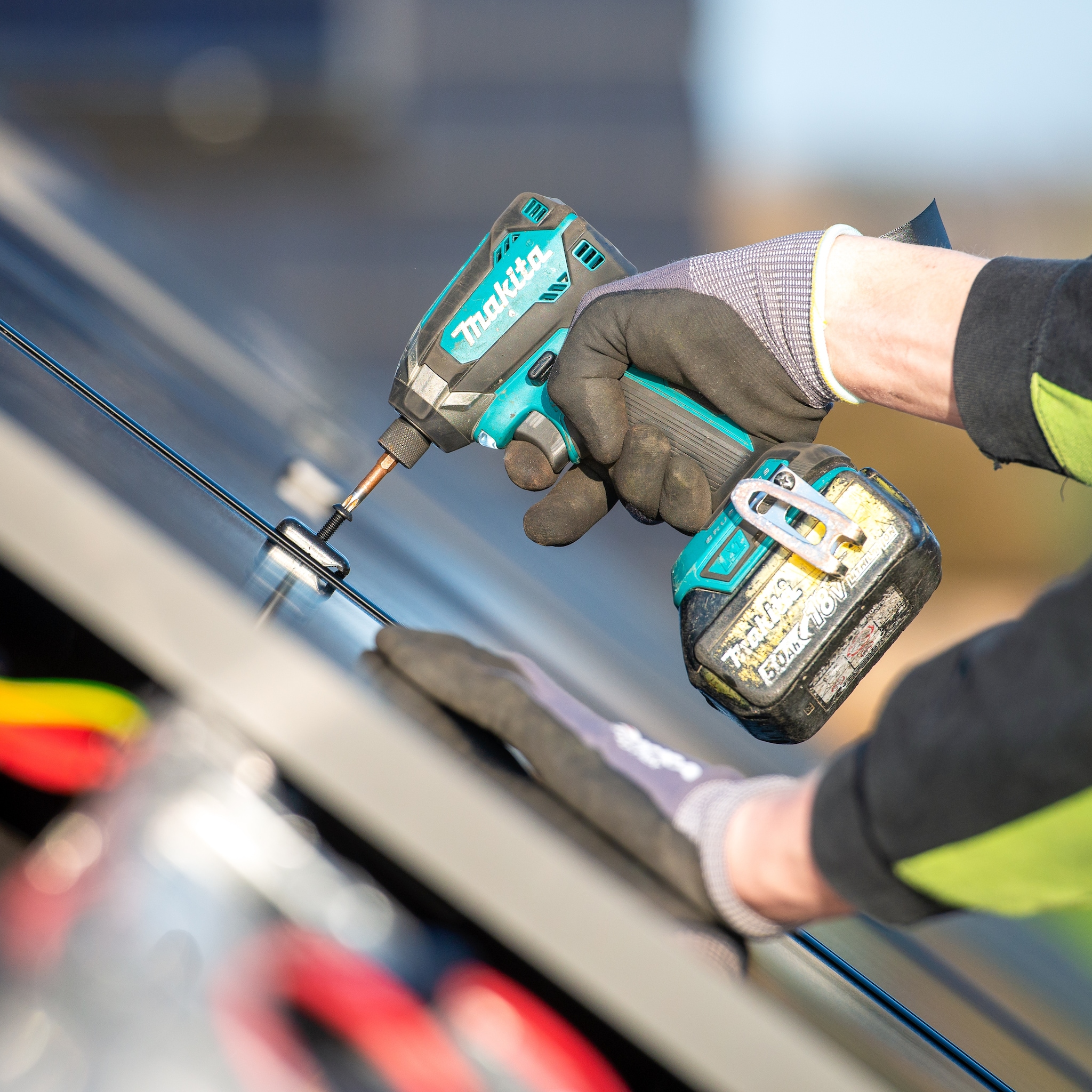 grootste investeerder ter wereld neemt belang in deventer metaalbedrijf esdec