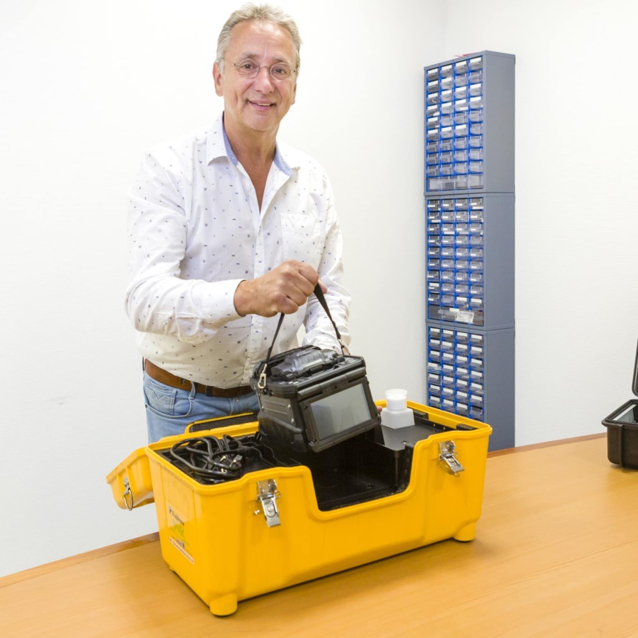 nu de bedrijfsoverdracht van ons fiber parts en tools een feit is stort enrico berbers zich op kennisoverdracht