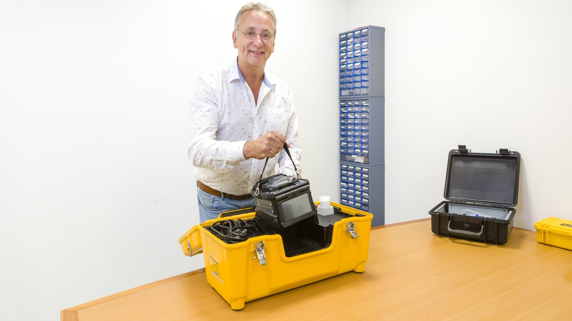 Enrico Berbers verkocht zijn bedrijf ONS Fiber Parts &amp; Tools. Foto's: Machtelt Mostert