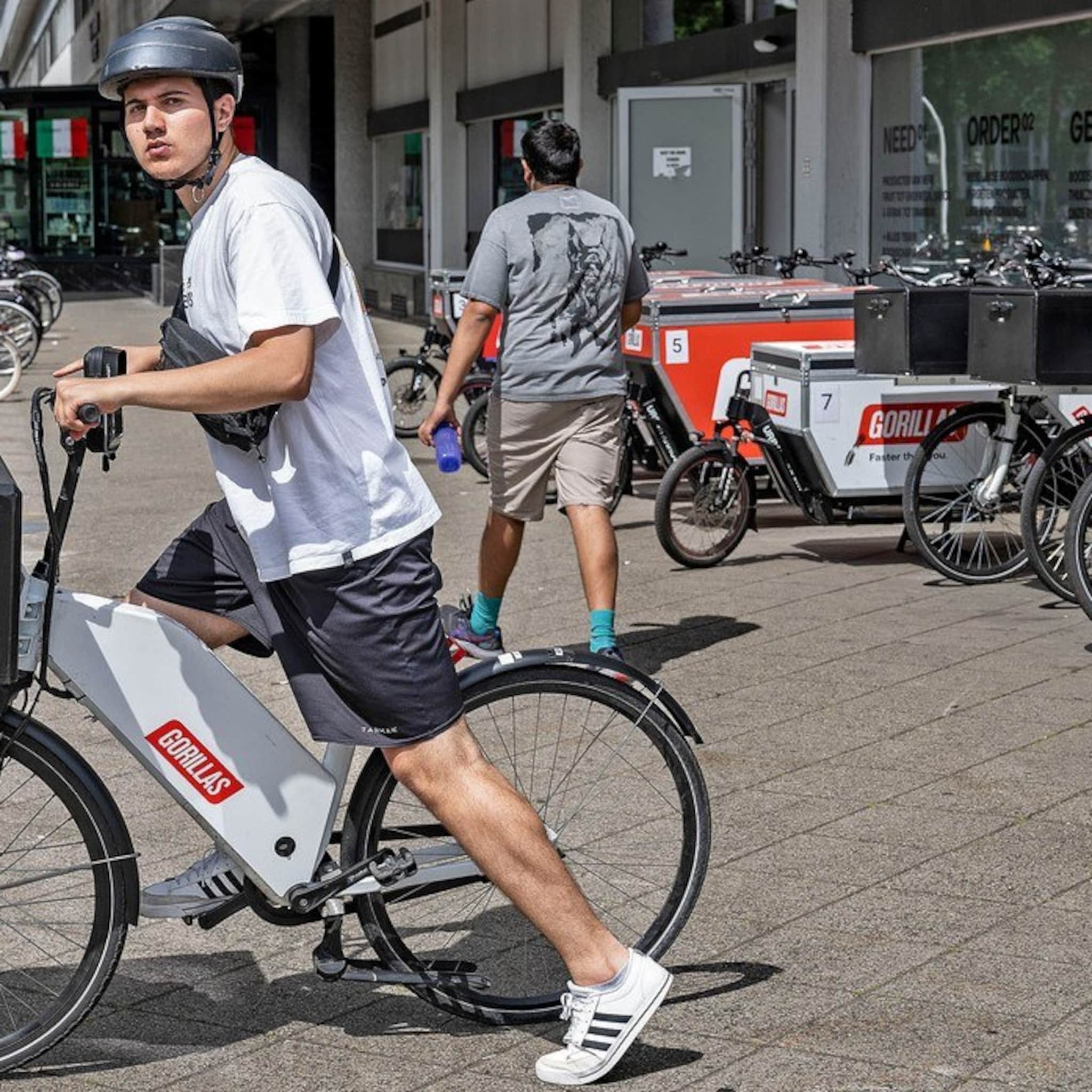 ondanks talrijke obstakels zijn flitsbezorgers een blijvend fenomeen