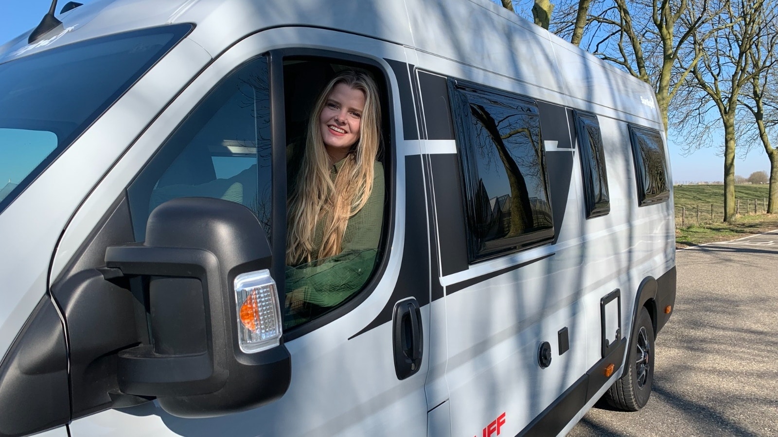 Frederiek van Ruiten heeft succes met haar camperverhuurbedrijf.