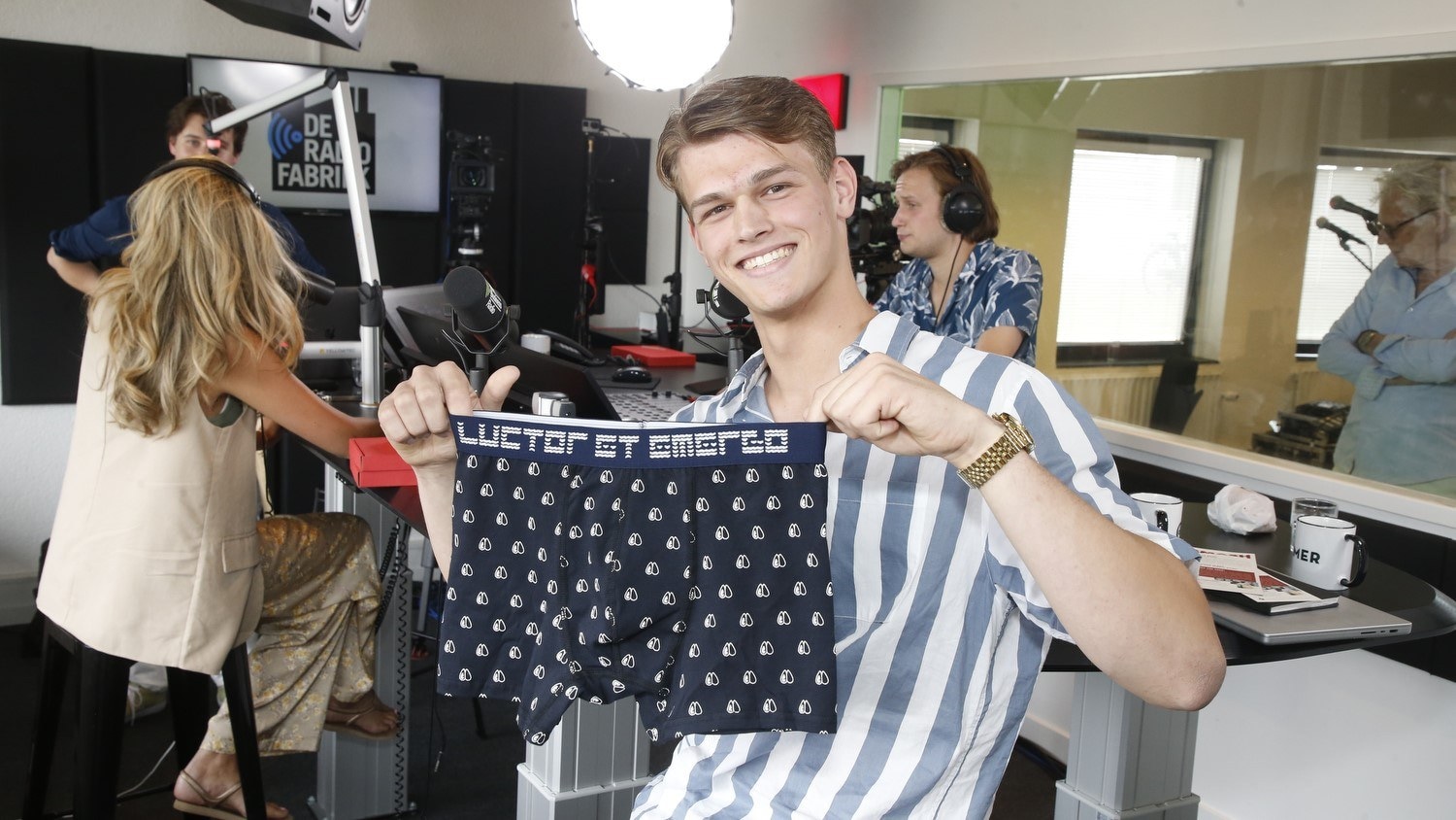 Roy Duerink met de mossel-boxershorts van DownUnder.