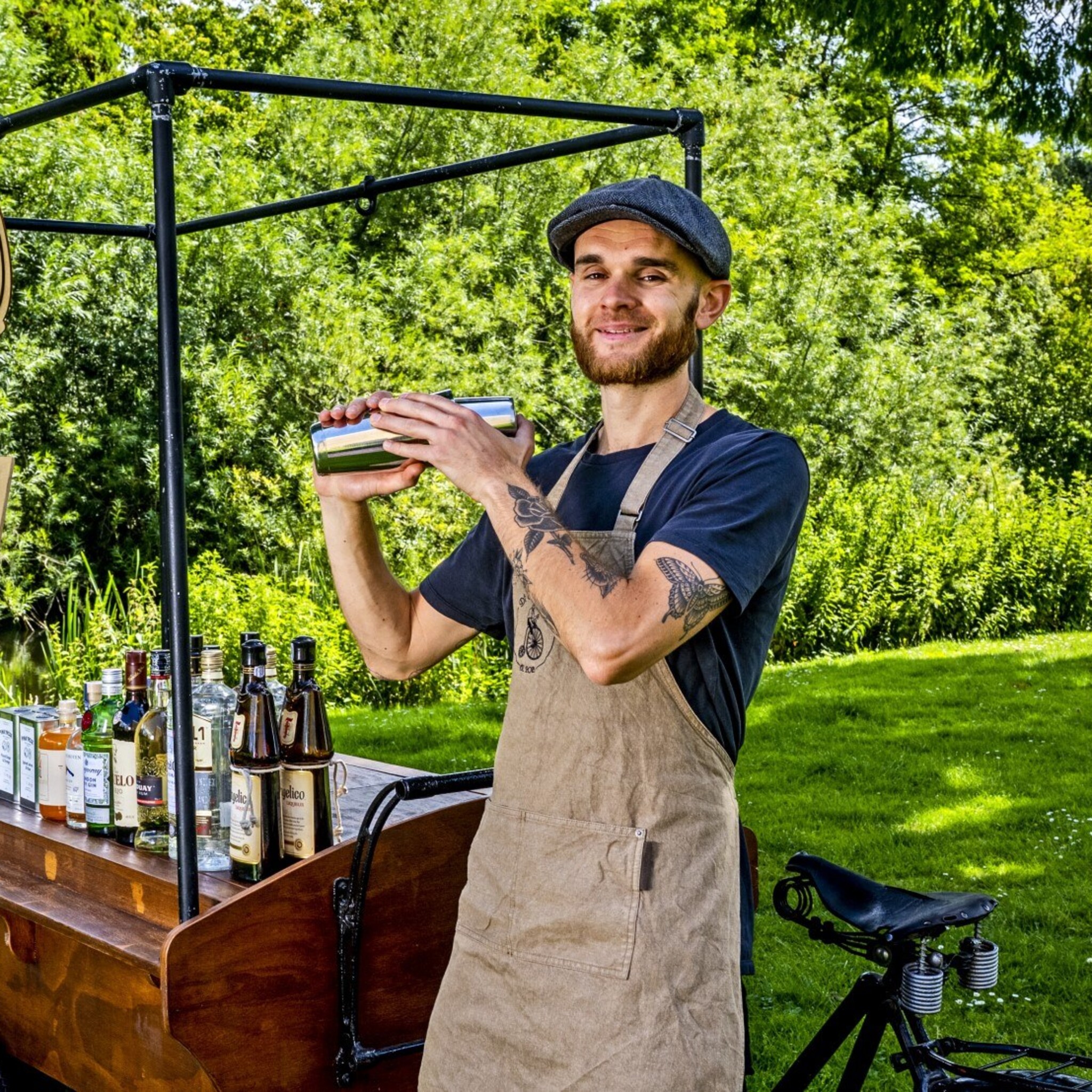 niets zelfs corona niet staat succes van niels den boogert zijn de cocktailfiets in de weg