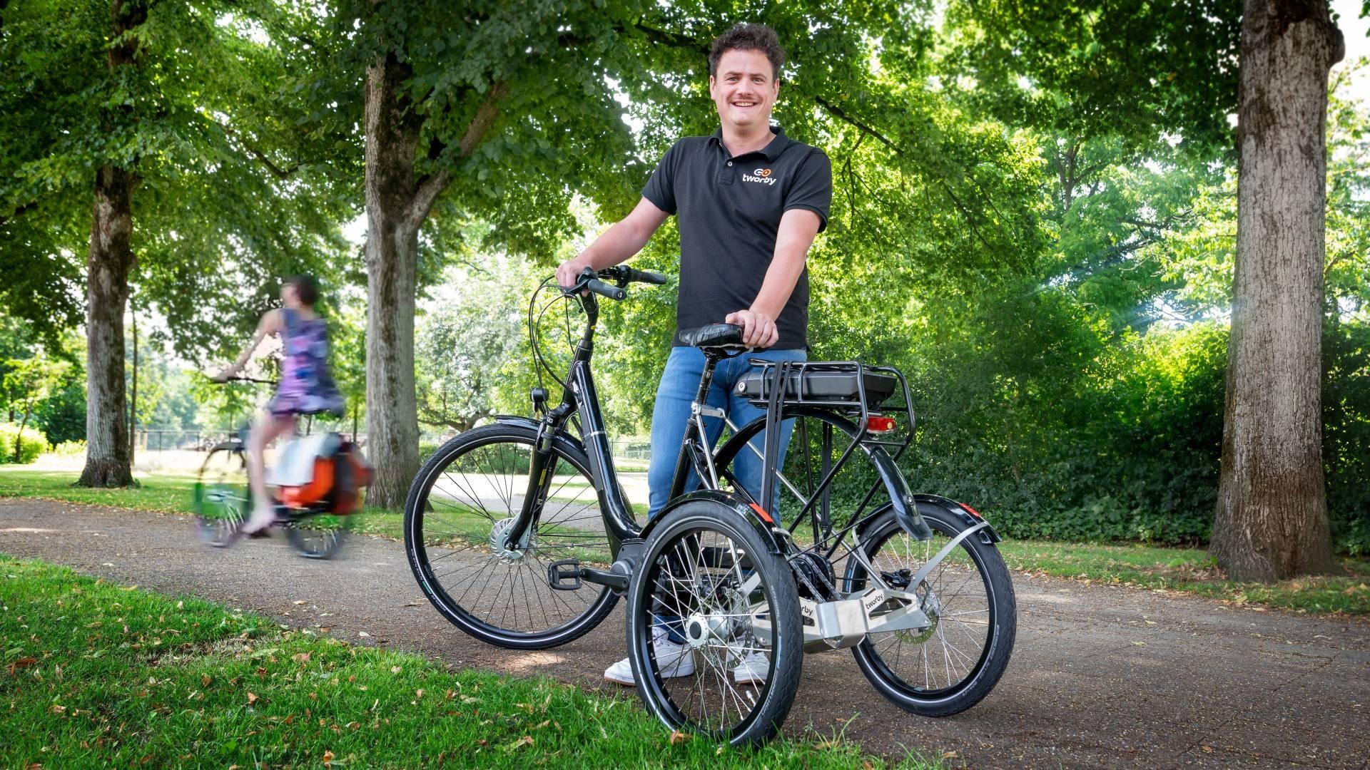 Met Tworby past Bob van den Berg tweewielers aan tot driewielers. Foto: Tworby