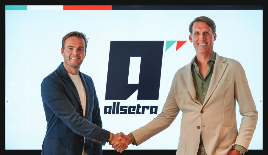 Giedo van der Garde met Gerben van der Kamp van Allsetra. Foto: Allsetra