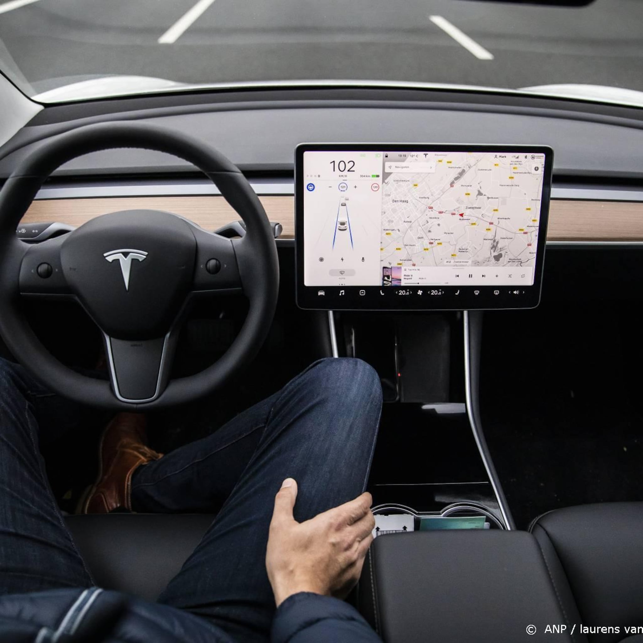 tesla ontslaat 200 mensen van autopilot team