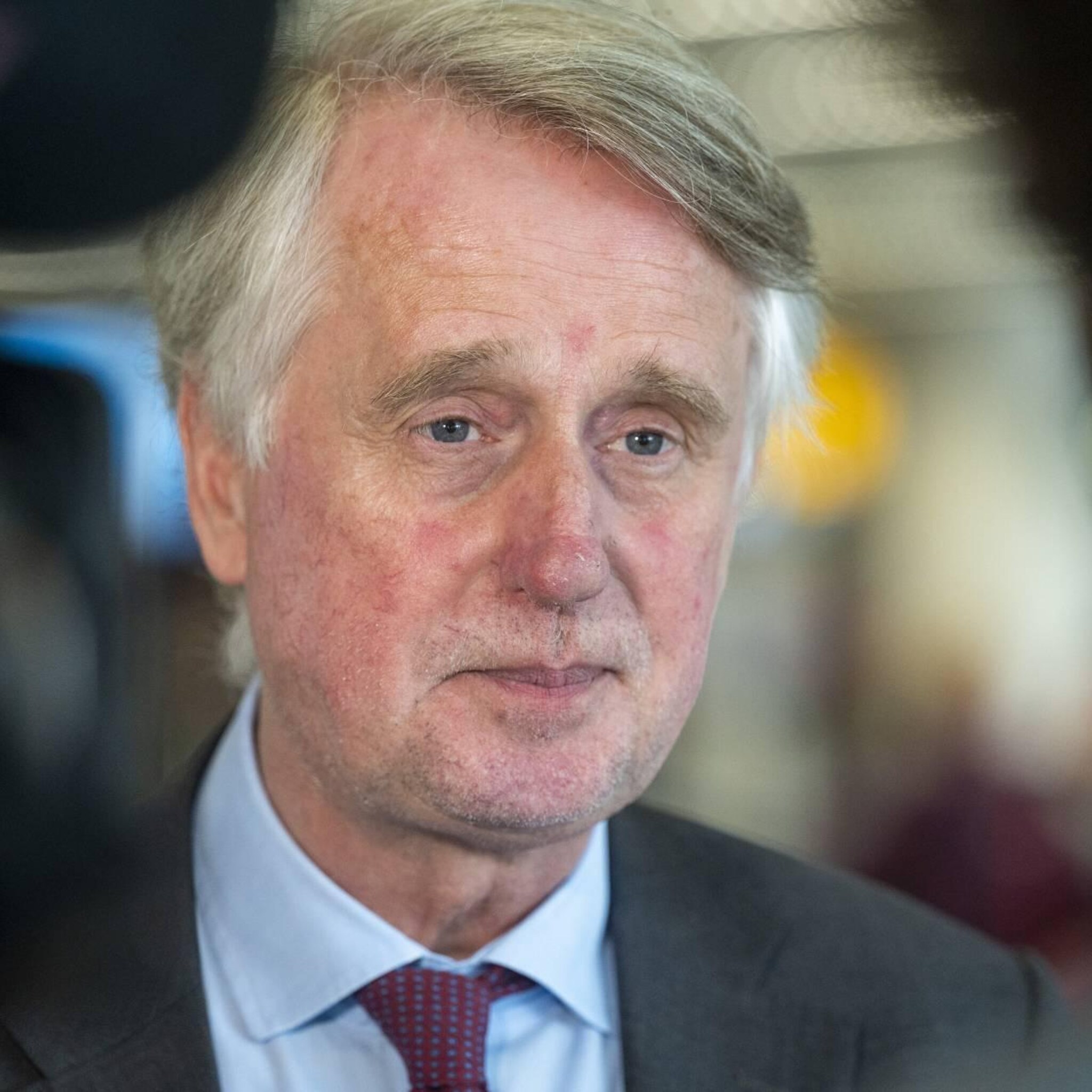 benschop niet verantwoord om niet in te grijpen op schiphol