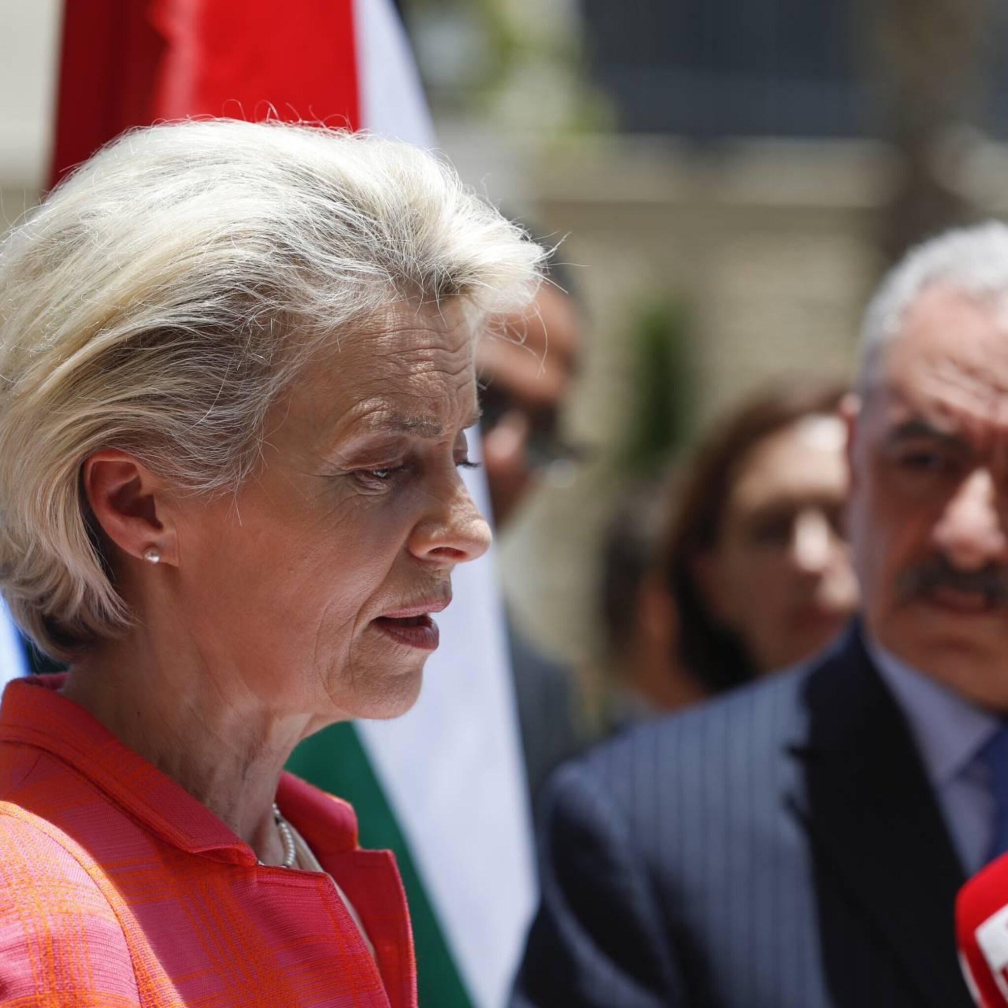 von der leyen in israel om te praten over gas voor europa