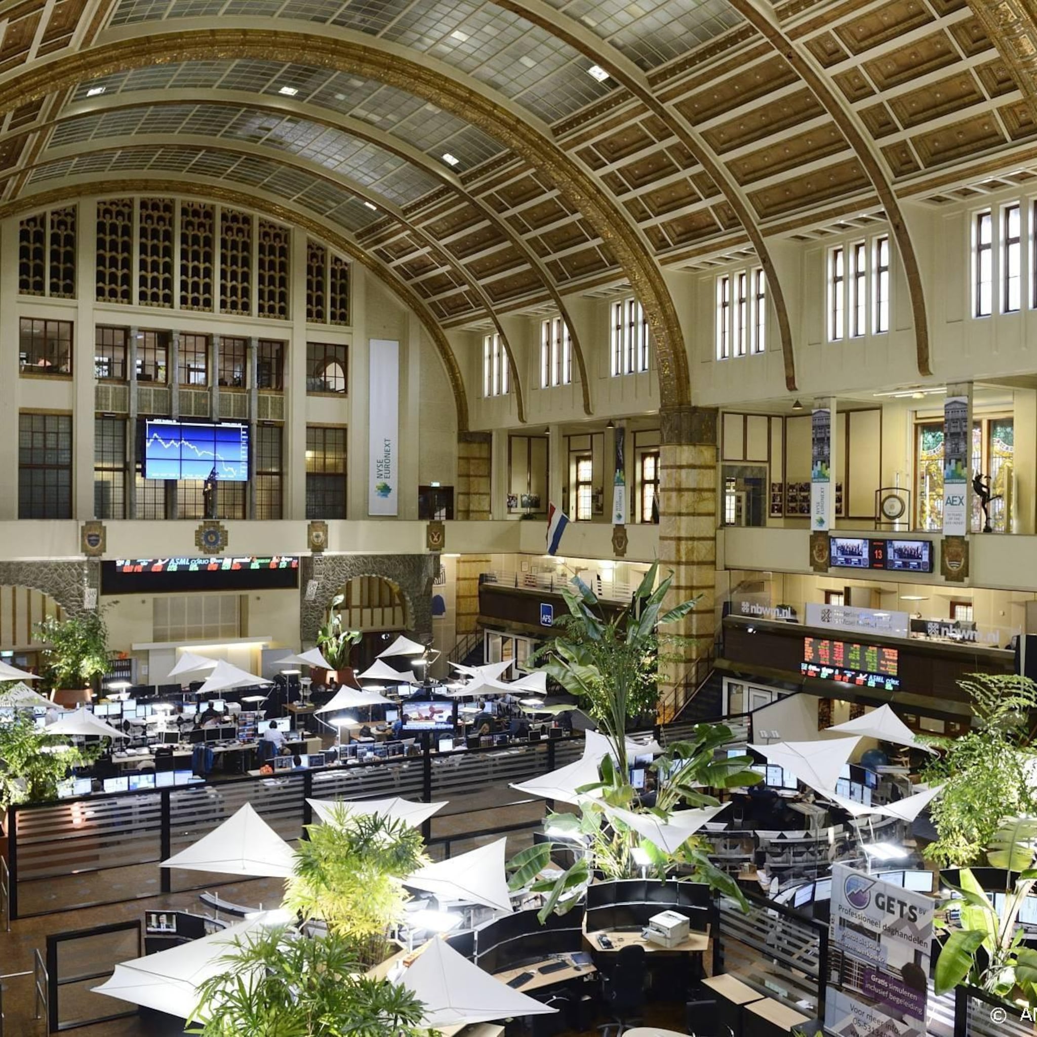 moederbedrijf thuisbezorgd nl keldert in dieprode aex