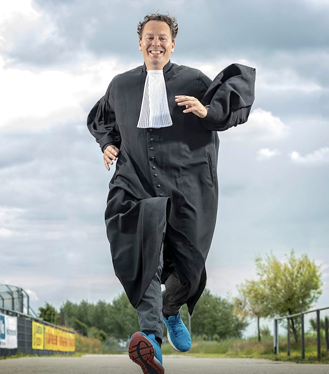 Advocaat Dick Feddes houdt zich niet alleen bezig met arbeidsrecht en ondernemersrecht, maar ook met vitaliteit. Foto: Peter Franken