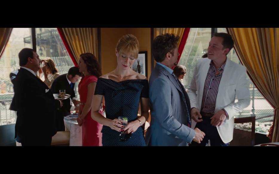 Rechts te zien, Elon Musk in de film Iron Man 2.