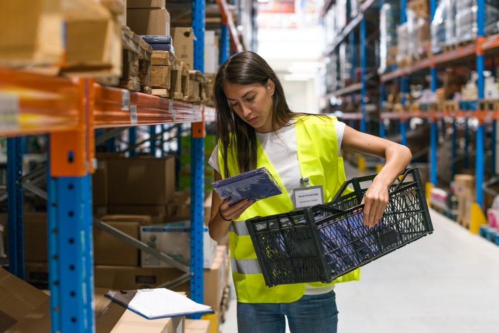 Er is een tekort aan personeel dat in magazijnen wil werken. Foto: Shutterstock