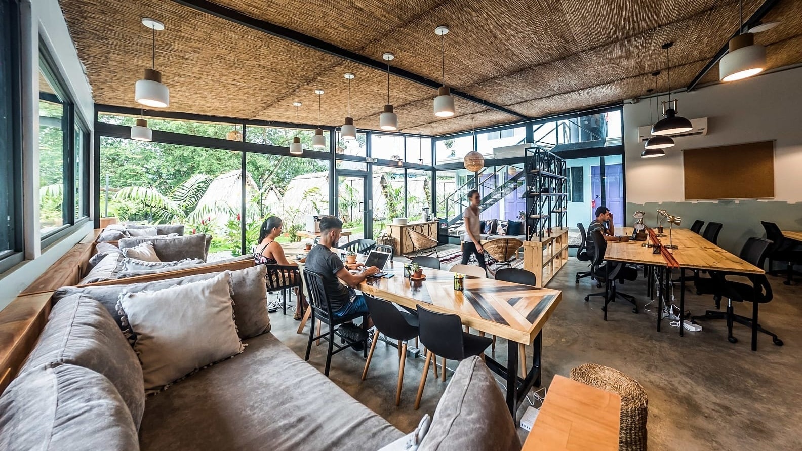 Flexwerken op een prachtige locatie zoals deze in Costa Rica; met RemoteDream kan het.
