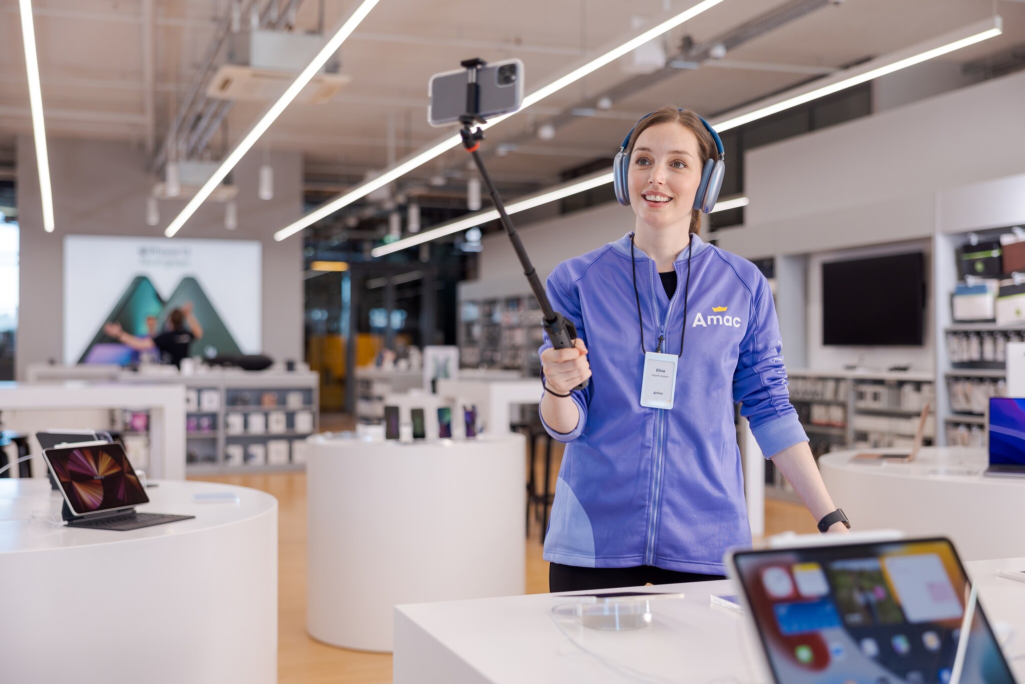 Het is nu mogelijk om via de website van Amac direct persoonlijk advies te krijgen van een van de experts in de winkels. Foto: Amac