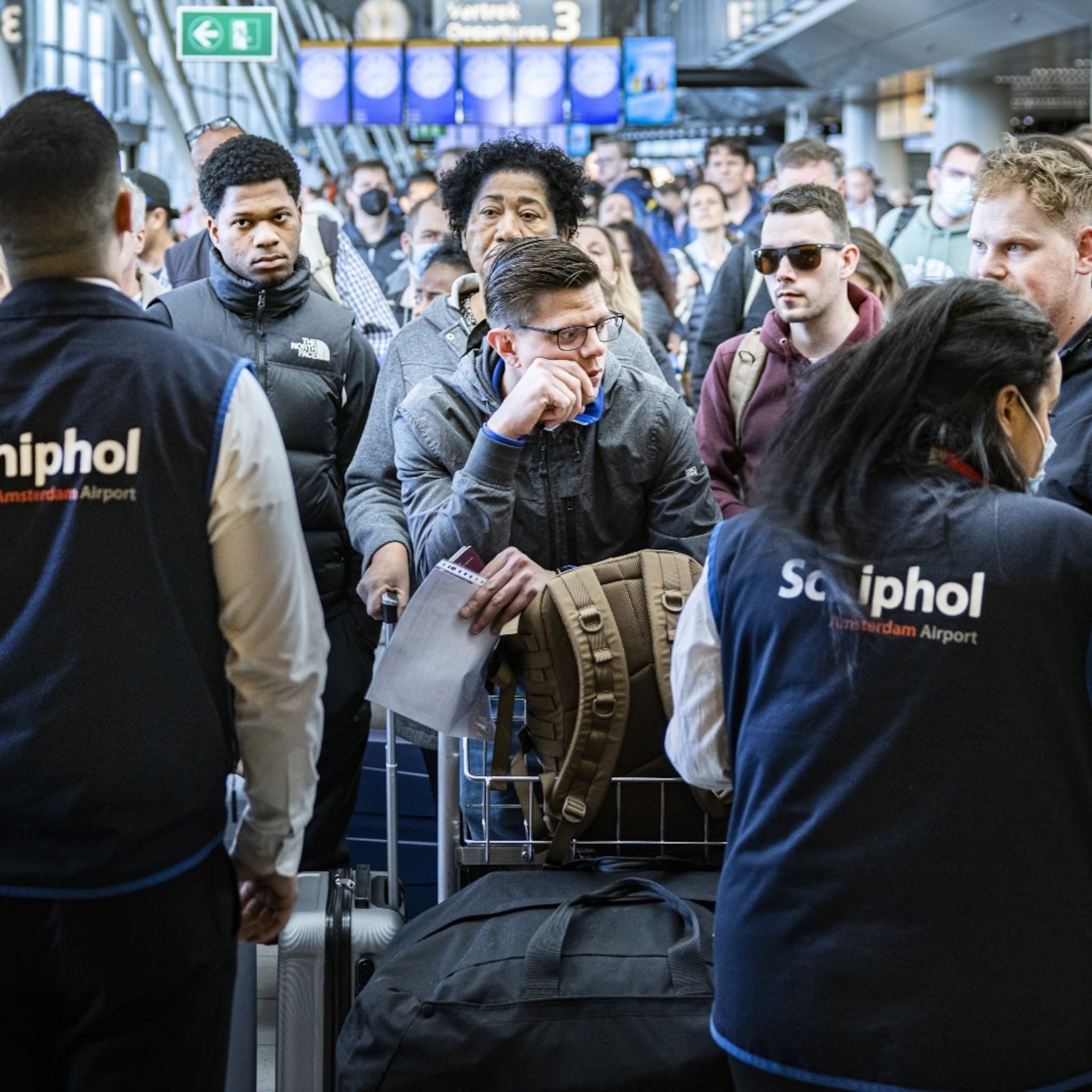 reisorganisaties dupe van chaos op schiphol anvr vraagt om opheldering