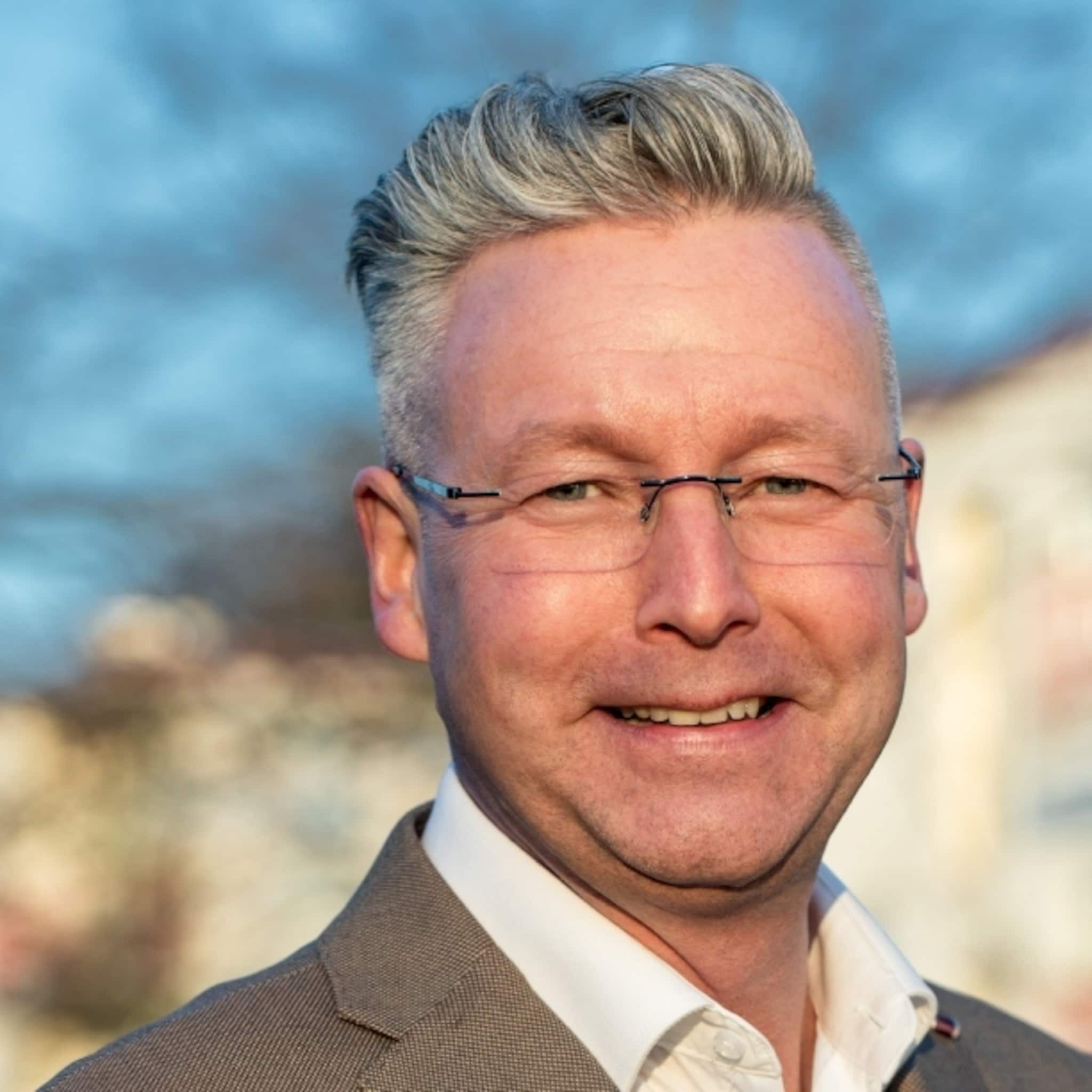hoe rick teunissen haagse ondernemers helpt om de juiste weg te vinden bij de gemeente