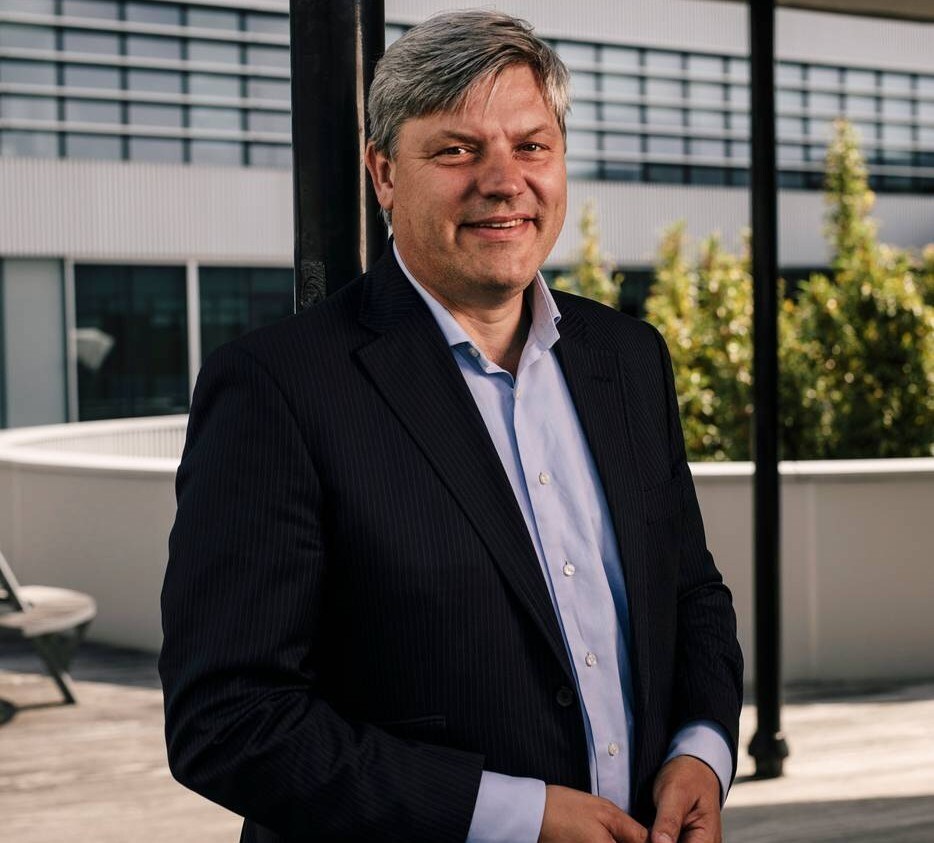 'We zitten dit jaar op 100 bestemmingen, tegen 114 in 2019. Dat geeft wel aan dat we heel dicht bij het oude niveau zijn', stelt Marcel de Nooijer van Transavia.