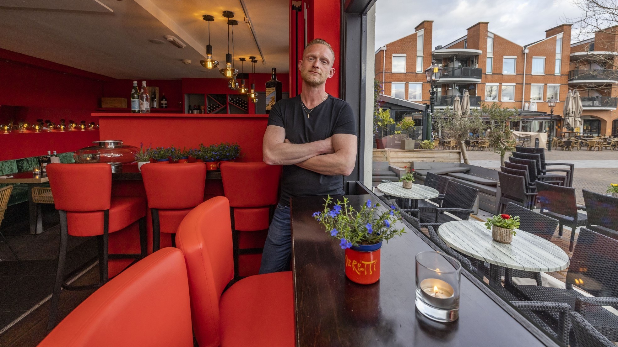 Horeca-uitbater Adelhard Stoel. Zijn zaak Poveretti staat te koop. Foto: Thierry Schut