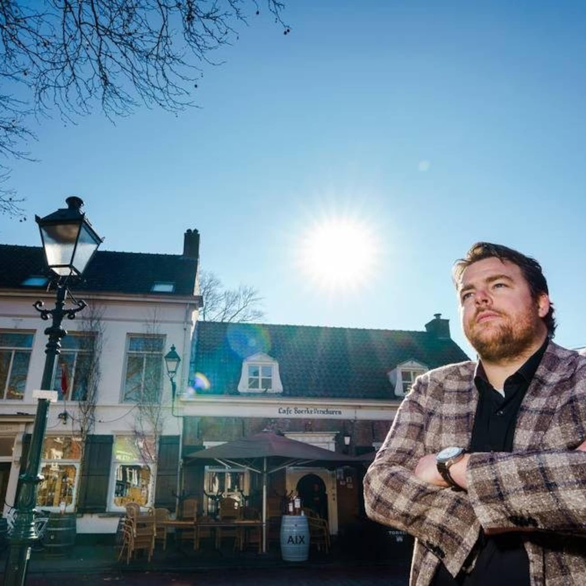 inflatie of niet met 30 procent groter terras poogt horecaondernemer johan de vos omzet in te halen
