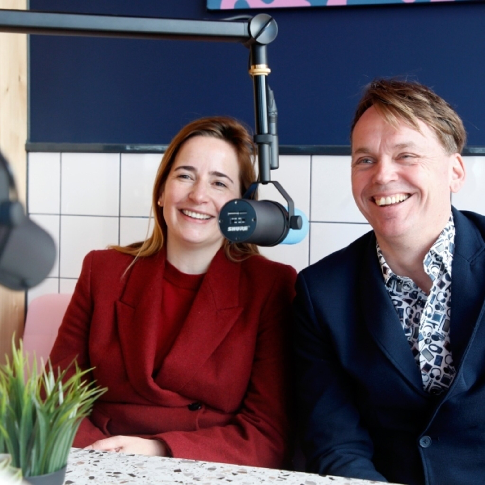 duo schudt uitvaartbranche op met booking com voor de allerlaatste reis