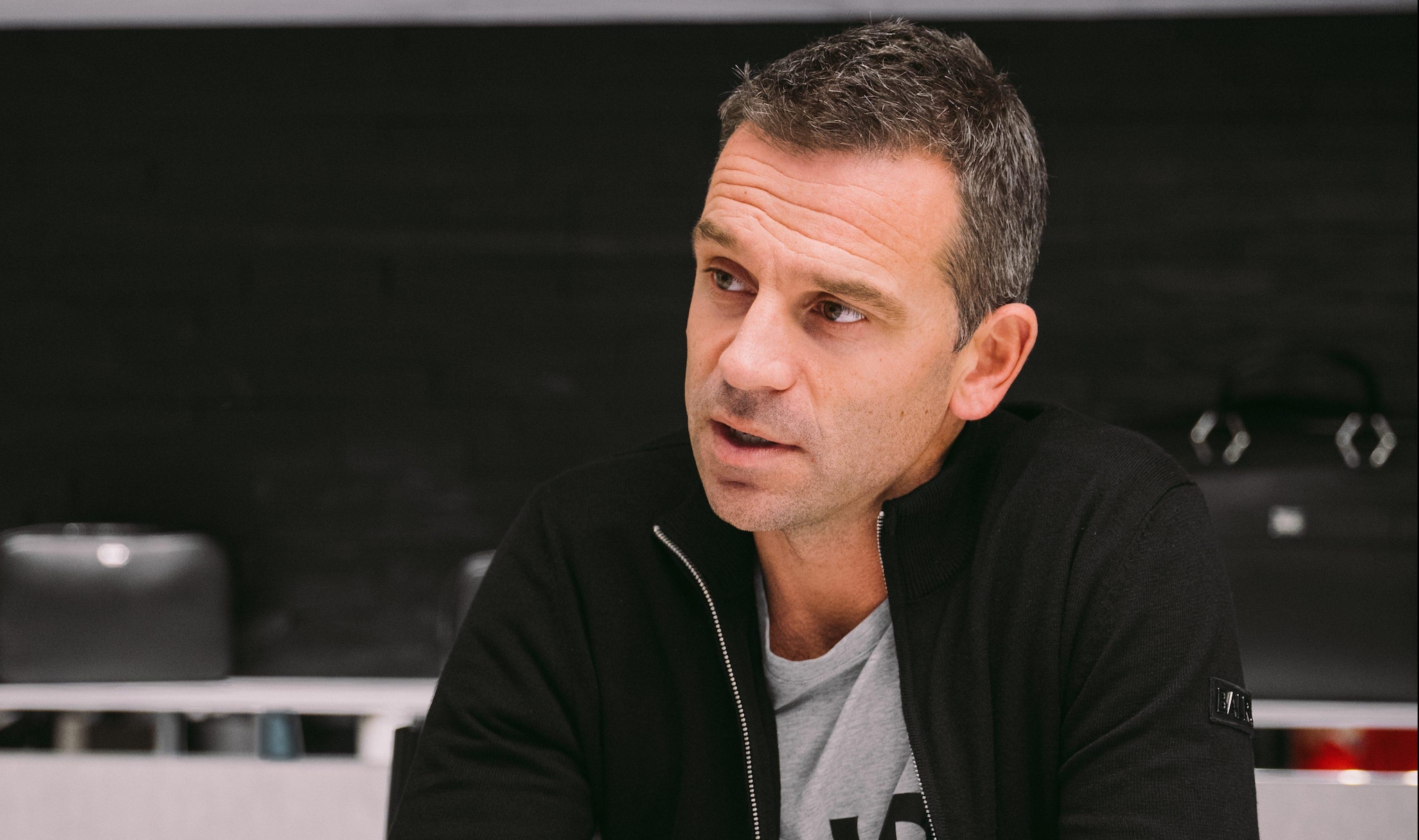 Juul Manders, ceo en founder van BALR. is co-host bij de dinsdagse radio-uitzending van De Ondernemer.