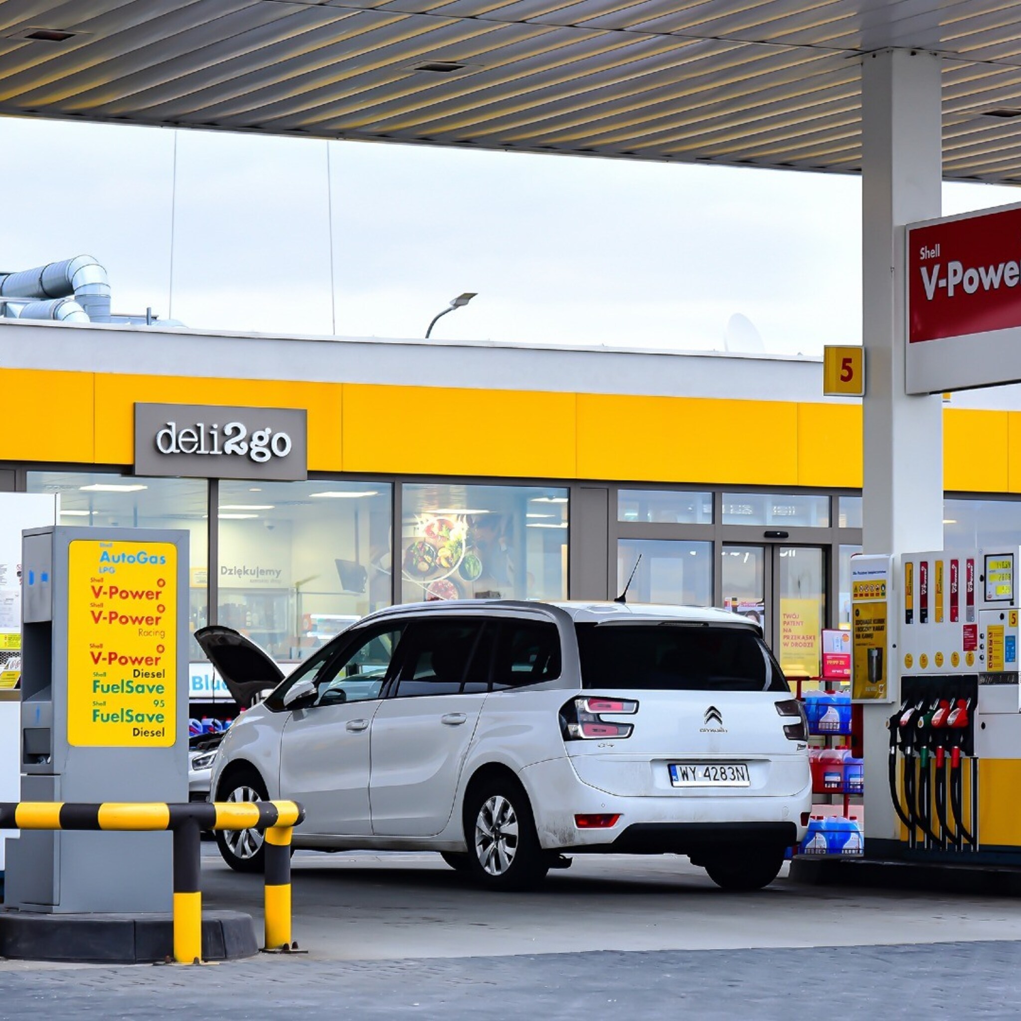 sneeuw drukt stormloop bij tankstations na accijnsverlaging op brandstof