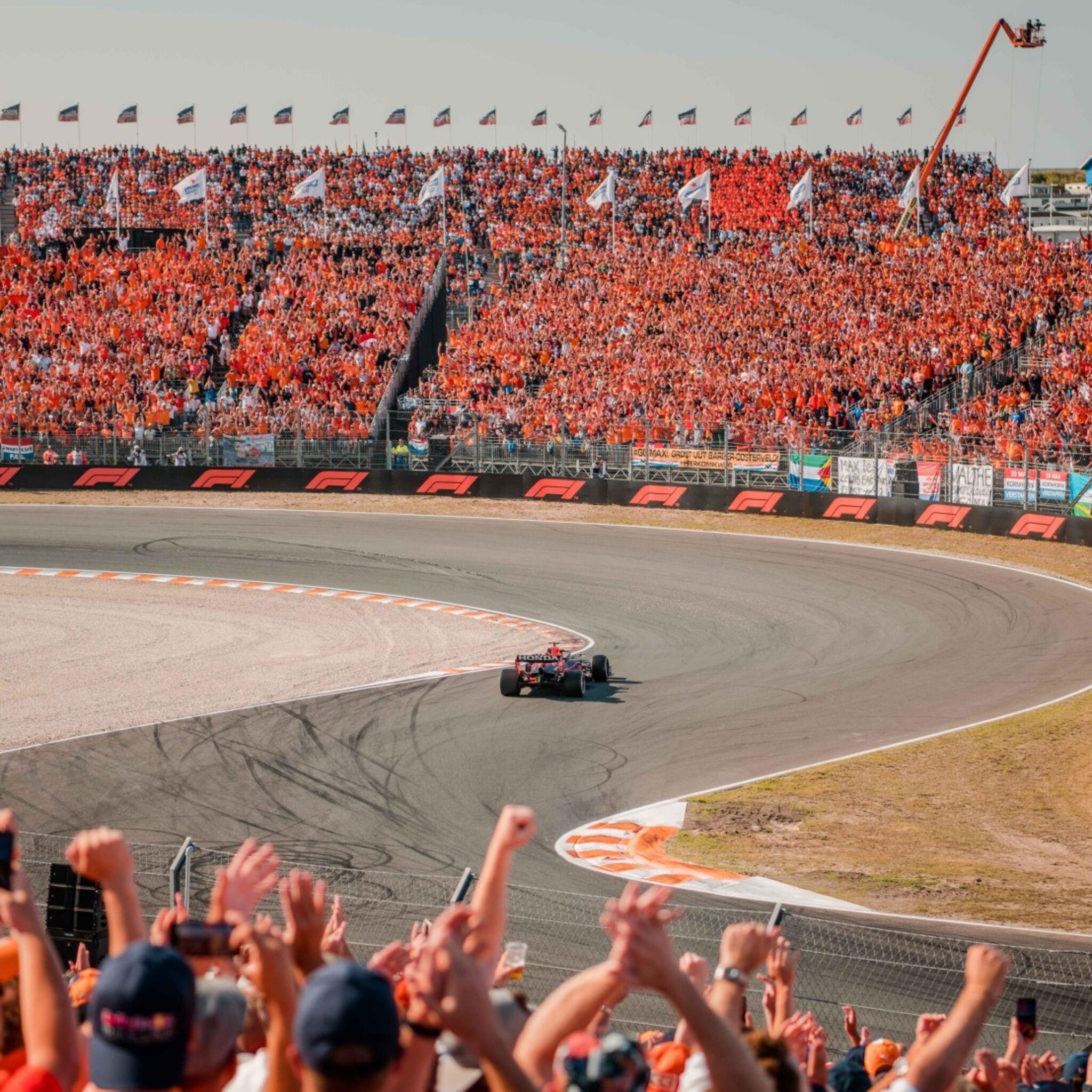 f1 heineken dutch grand prix kiest sprints en sneakers