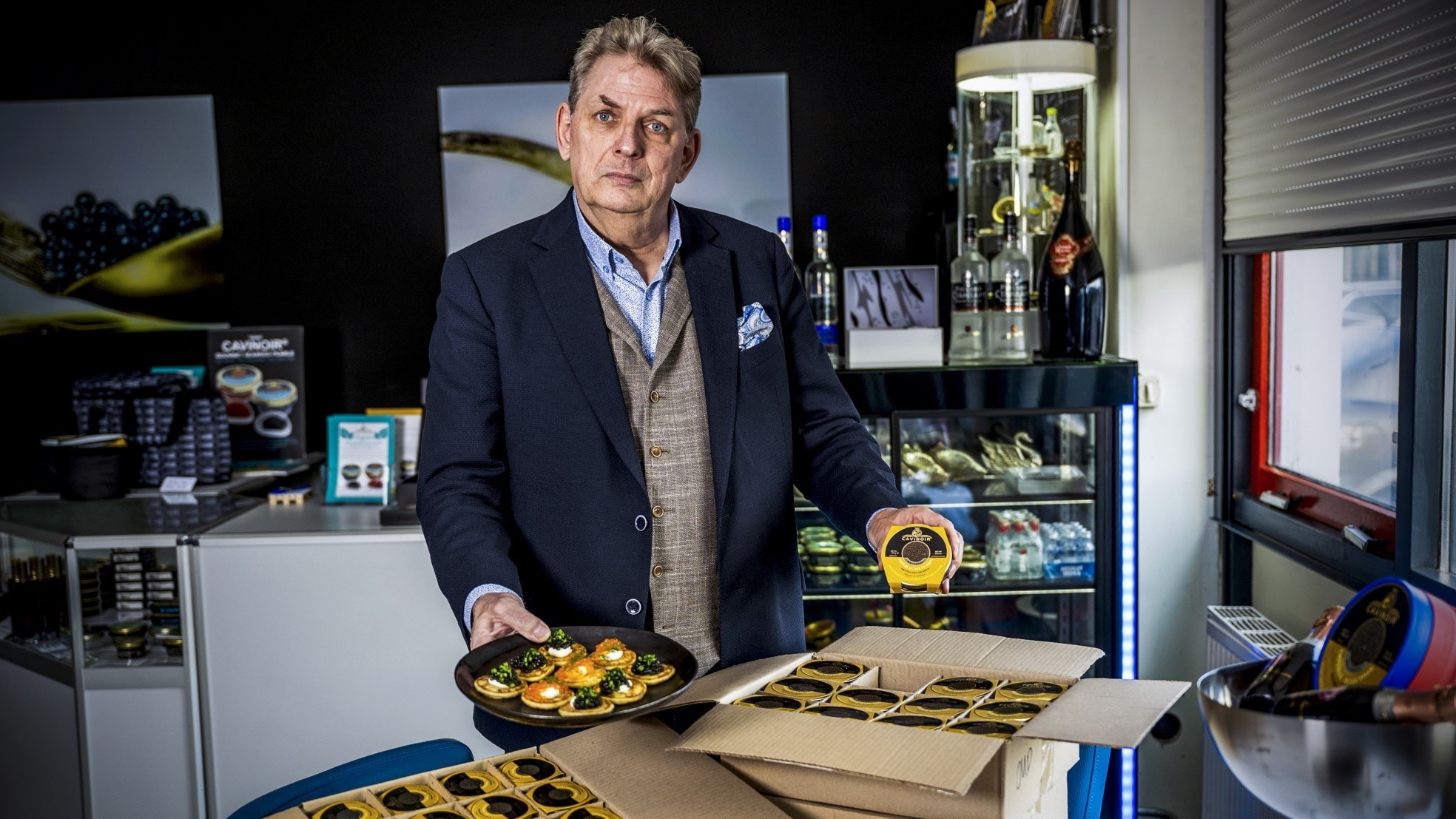 John Simoskie zijn kaviaar komt uit Rusland en Oekraïne. Door de oorlog komt hij zonder te zitten. Foto: Frank de Roo