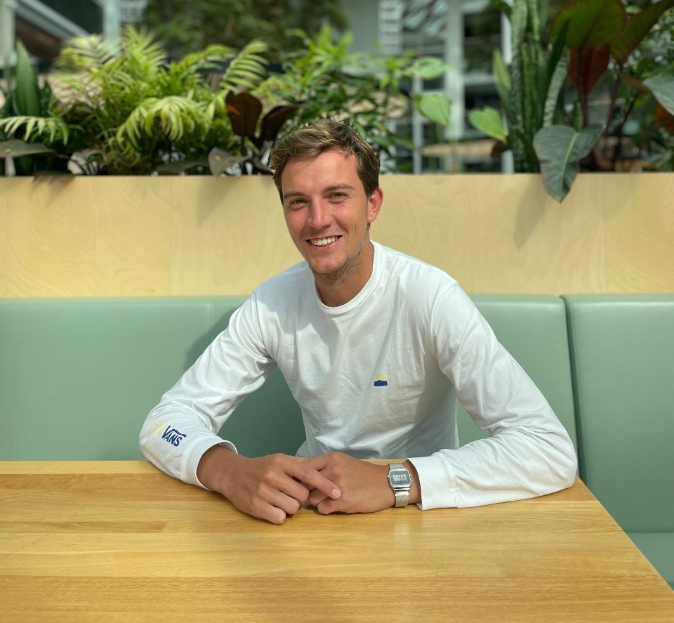 Bastiaan Reurink: 'Ik vind Potje de meest logische naam voor de app. Iedereen kent toch bierpotjes of vakantiepotjes? Ik was echt verbaasd dat er nog geen app was die zo heette. Als je nu het woord potje googelt, verschijnen er allemaal plaspotjes op je scherm. Ik vind dat wel grappig. Over een tijdje hoop ik dat mijn Potje als eerste op je scherm verschijnt.'