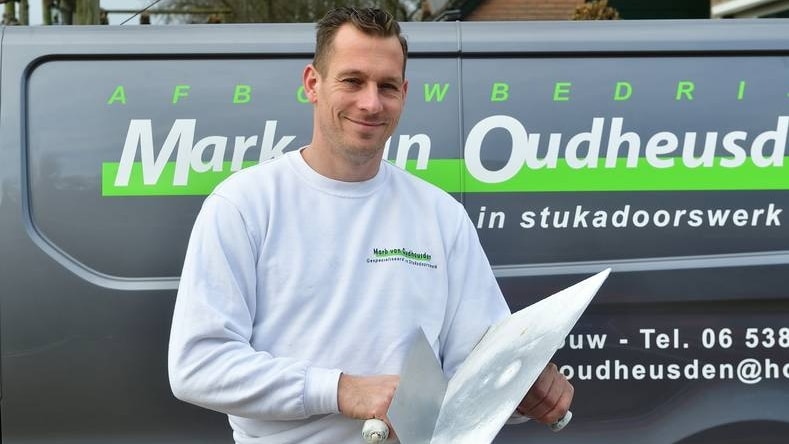 Mark van Oudheusden, stukadoor bij het tv-programma Help! Mijn Man Is Klusser!. Foto: Pix4Profs / Peter van Trijen