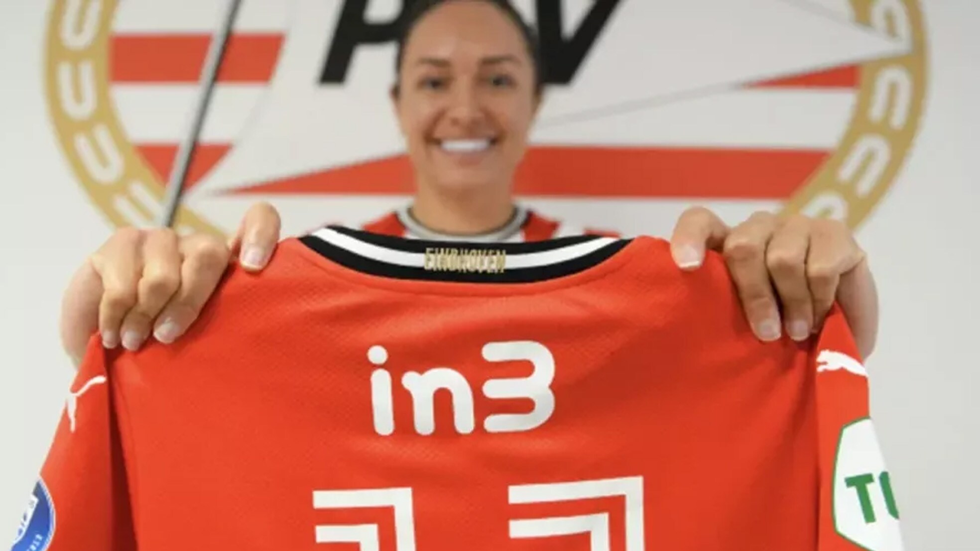 in3 is voor drie seizoenen 'rugsponsor' van PSV vrouwen. Foto: in3