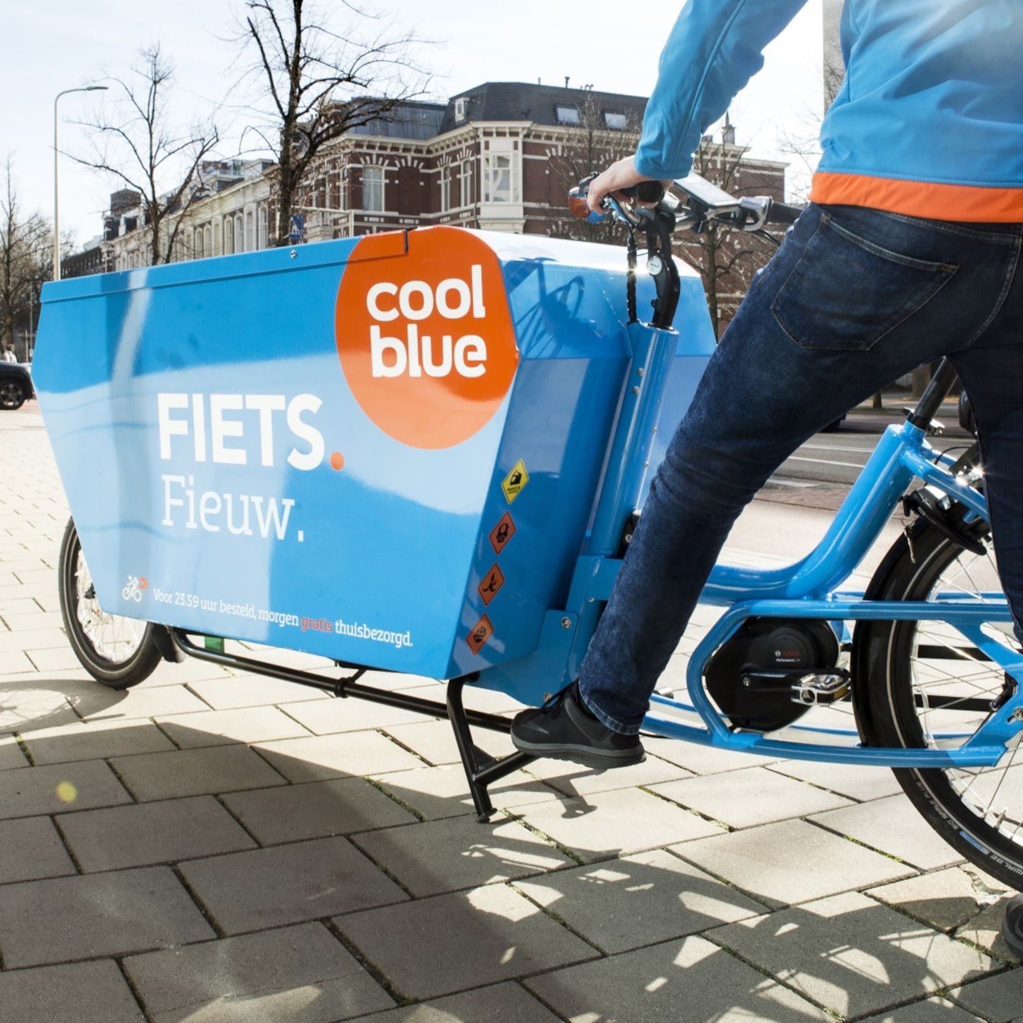 online verkoper scoort beter met een fysieke winkel erbij