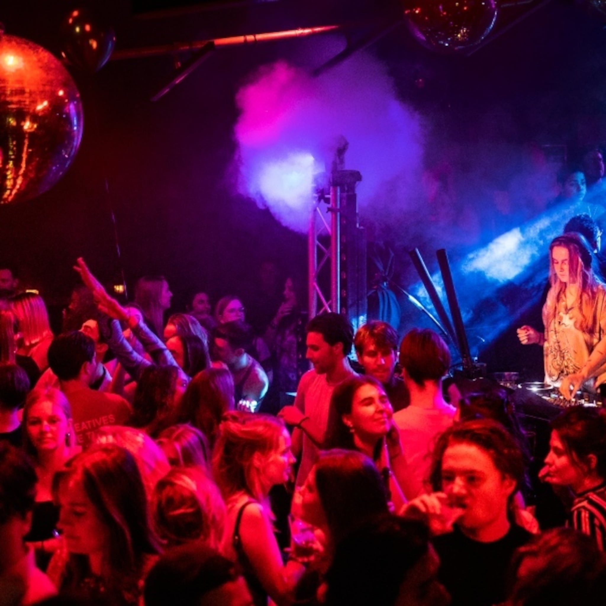 evenementenbranche blij met versoepelingen maar niet met 1g