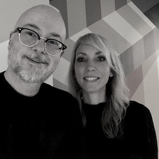 Floris Hülsmann met Ilona van Laarschot in de studio.