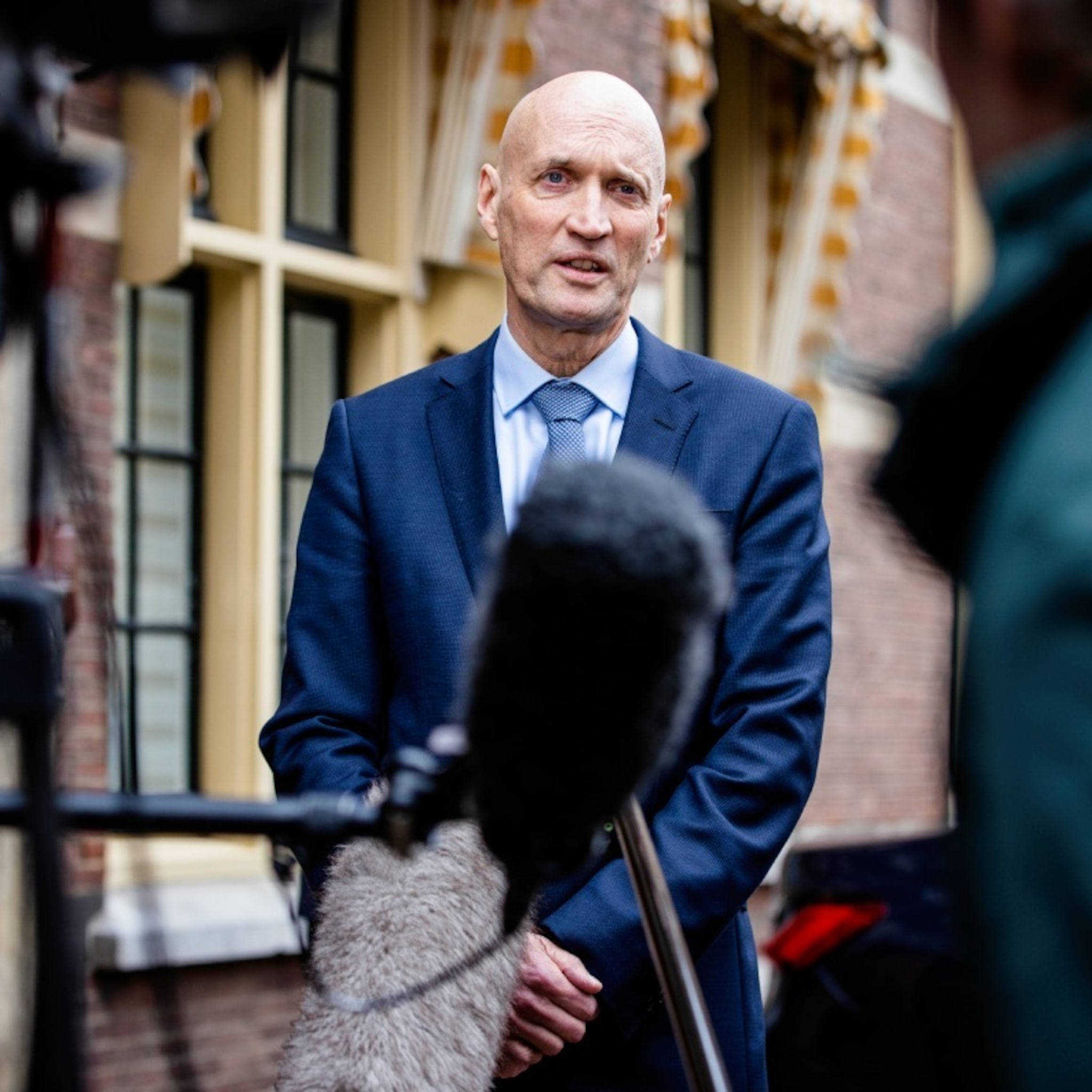 nieuwe aanpak coronabeleid voor kuipers eerst de politiek dan het omt