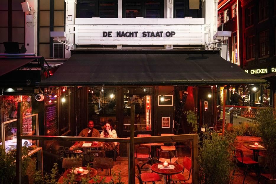 chicago social club opent tijdens de nacht staat op hoop dat burgemeester halsema mild is