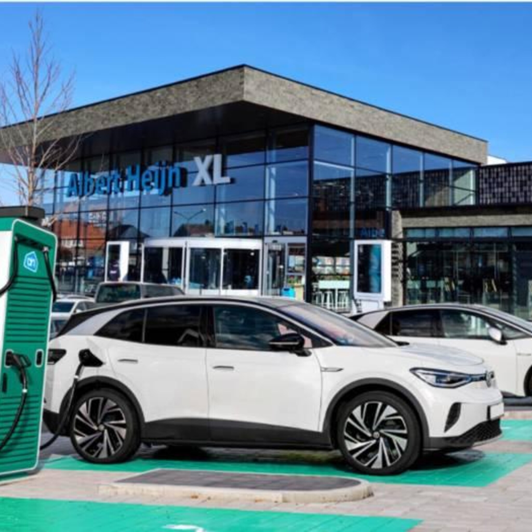 albert heijn gaat duizenden snelladers voor elektrische auto s plaatsen