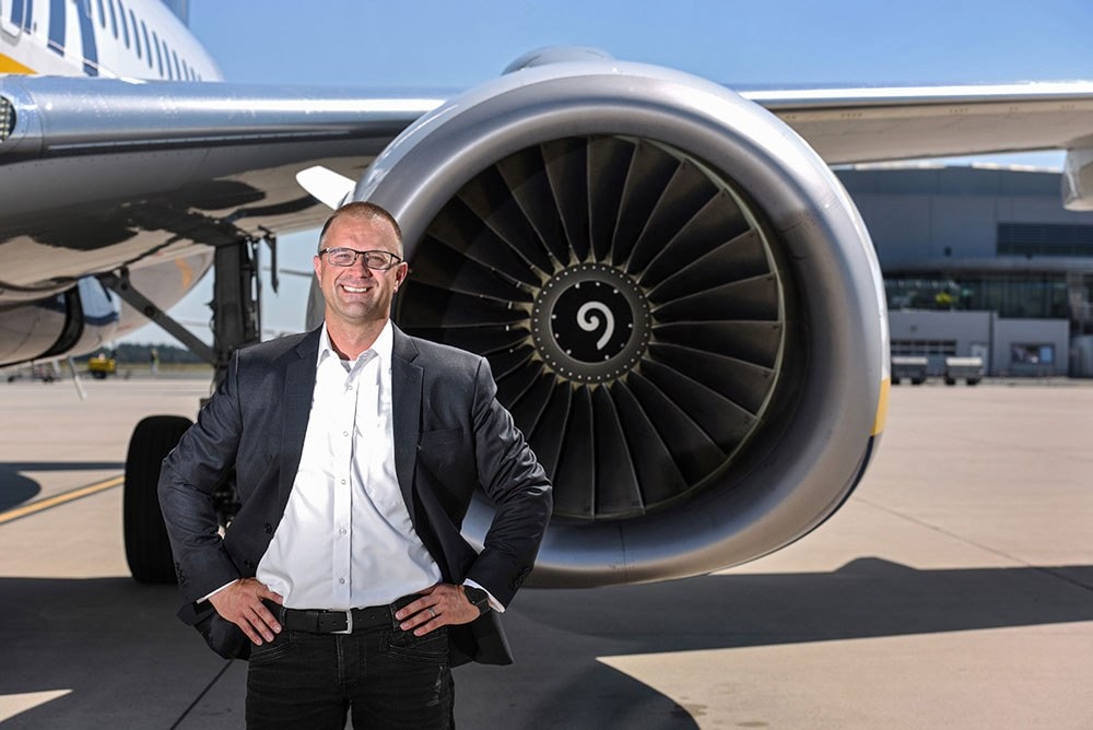Sebastian Papst (Airport Weeze): ,,We streven allemaal weer naar een normaal vakantieseizoen.” Foto Markus van Offern