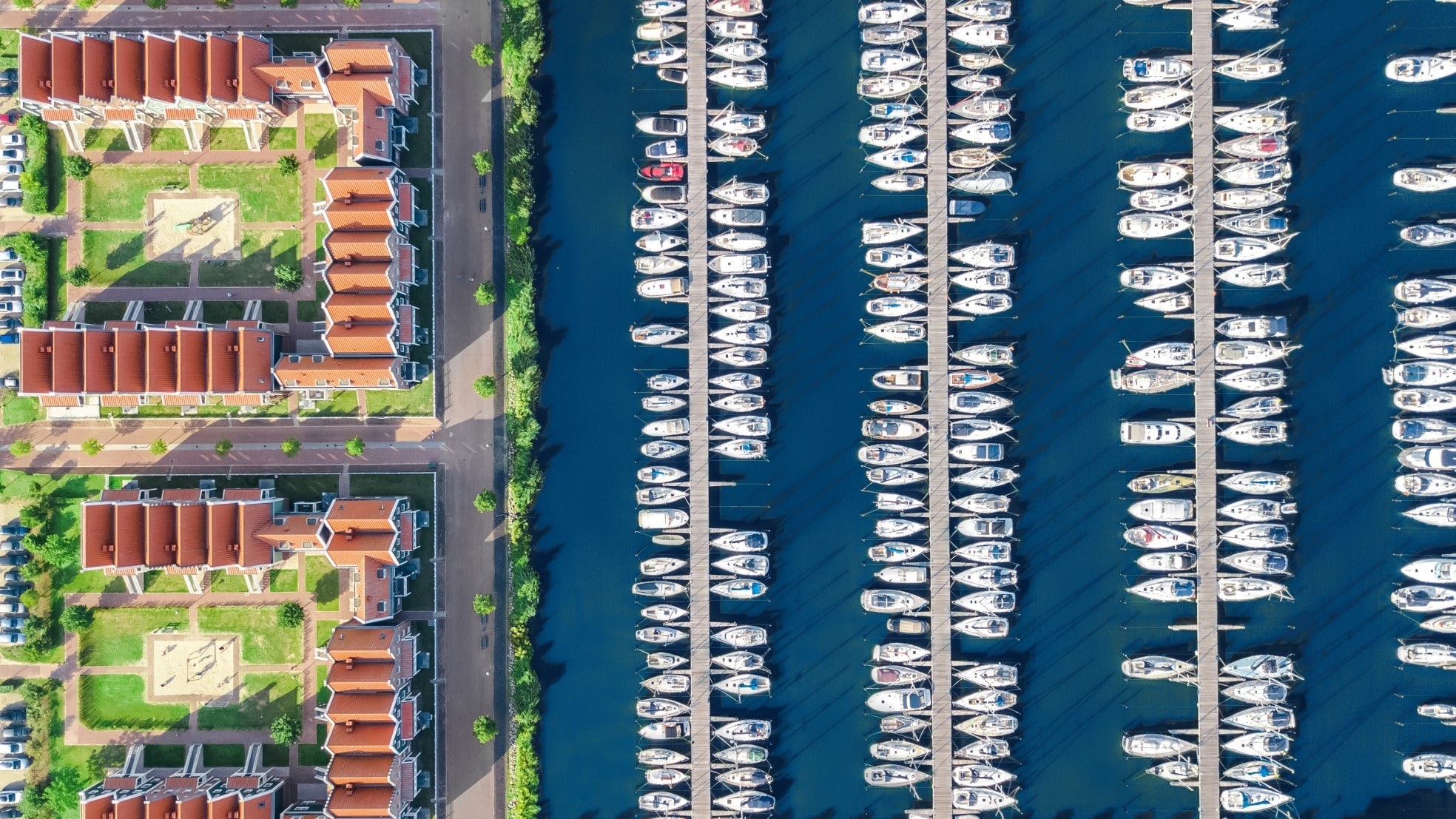 Boten in de haven van Volendam. Foto: Shutterstock