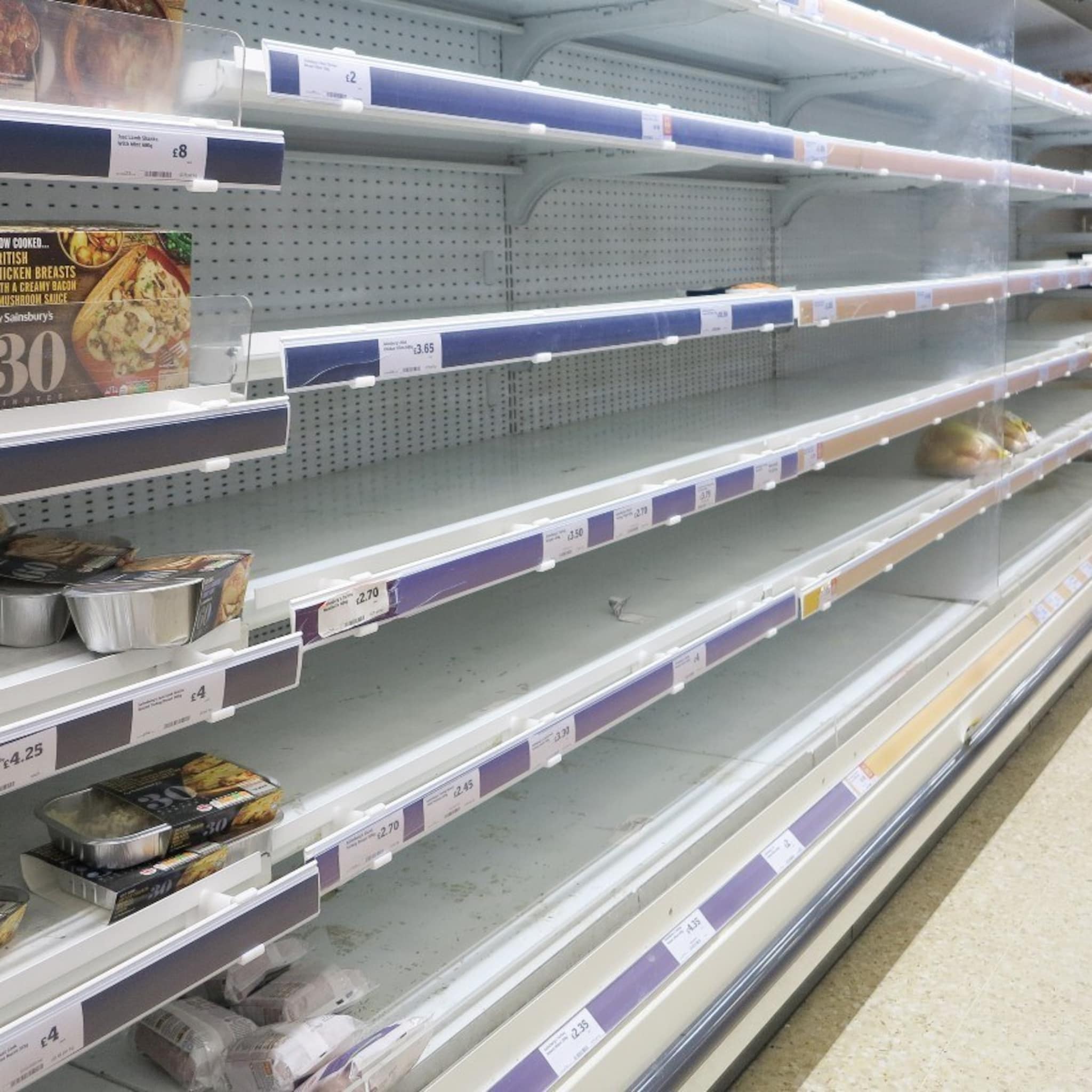 supermarkten waarschuwen voor lege schappen maar is dat wel zo slim