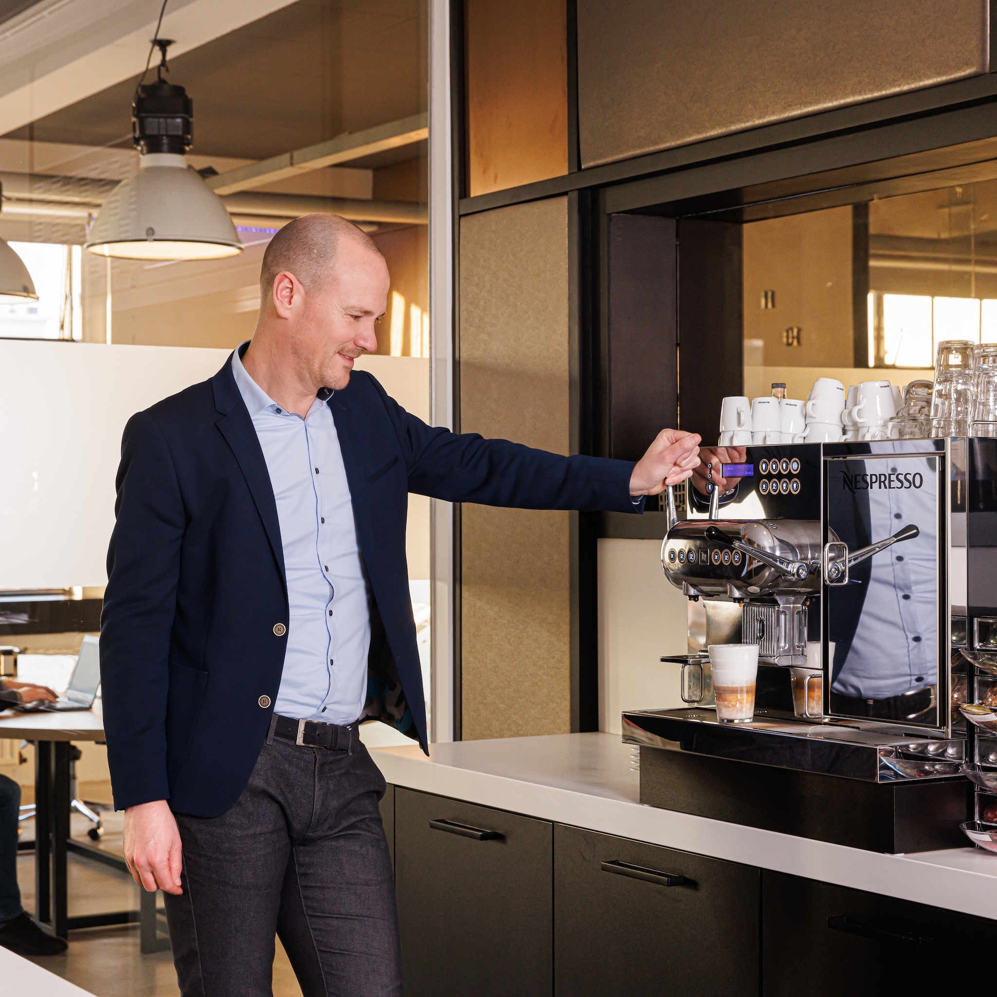 sociaal hybride werken wandelen online feestjes en goede koffie
