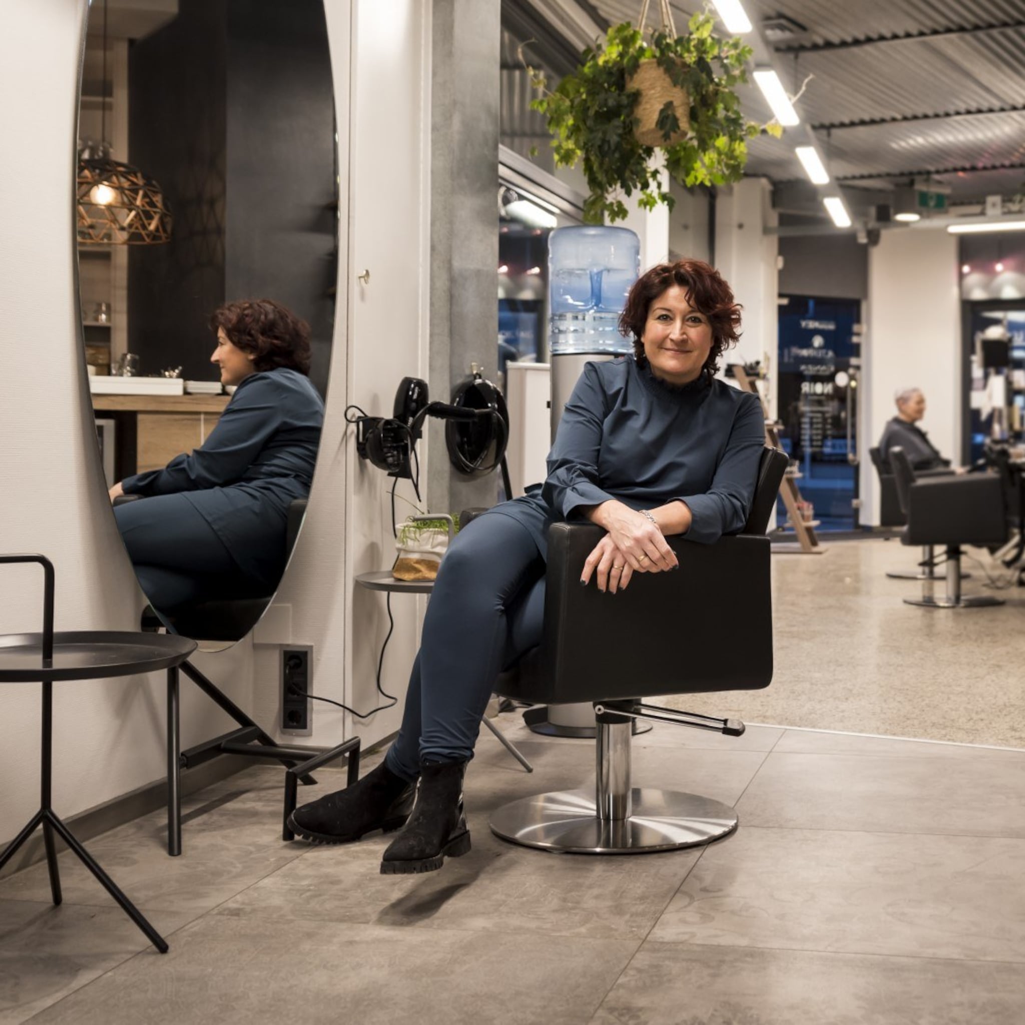voor corona was deze kapper schuldeloos nu heeft ze 88 000 euro schuld