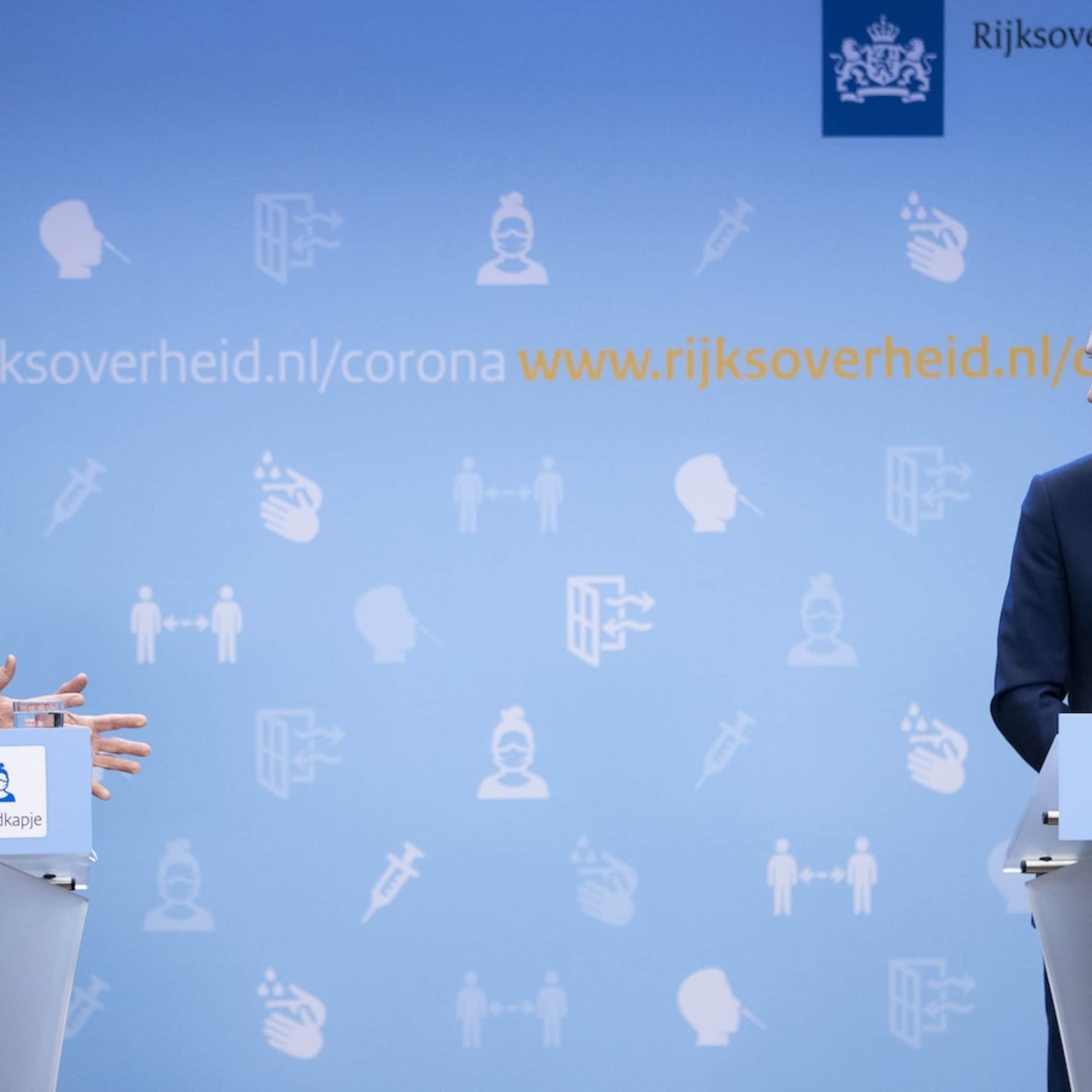 reacties op persconferentie in live kijkradio na rutte en kuipers