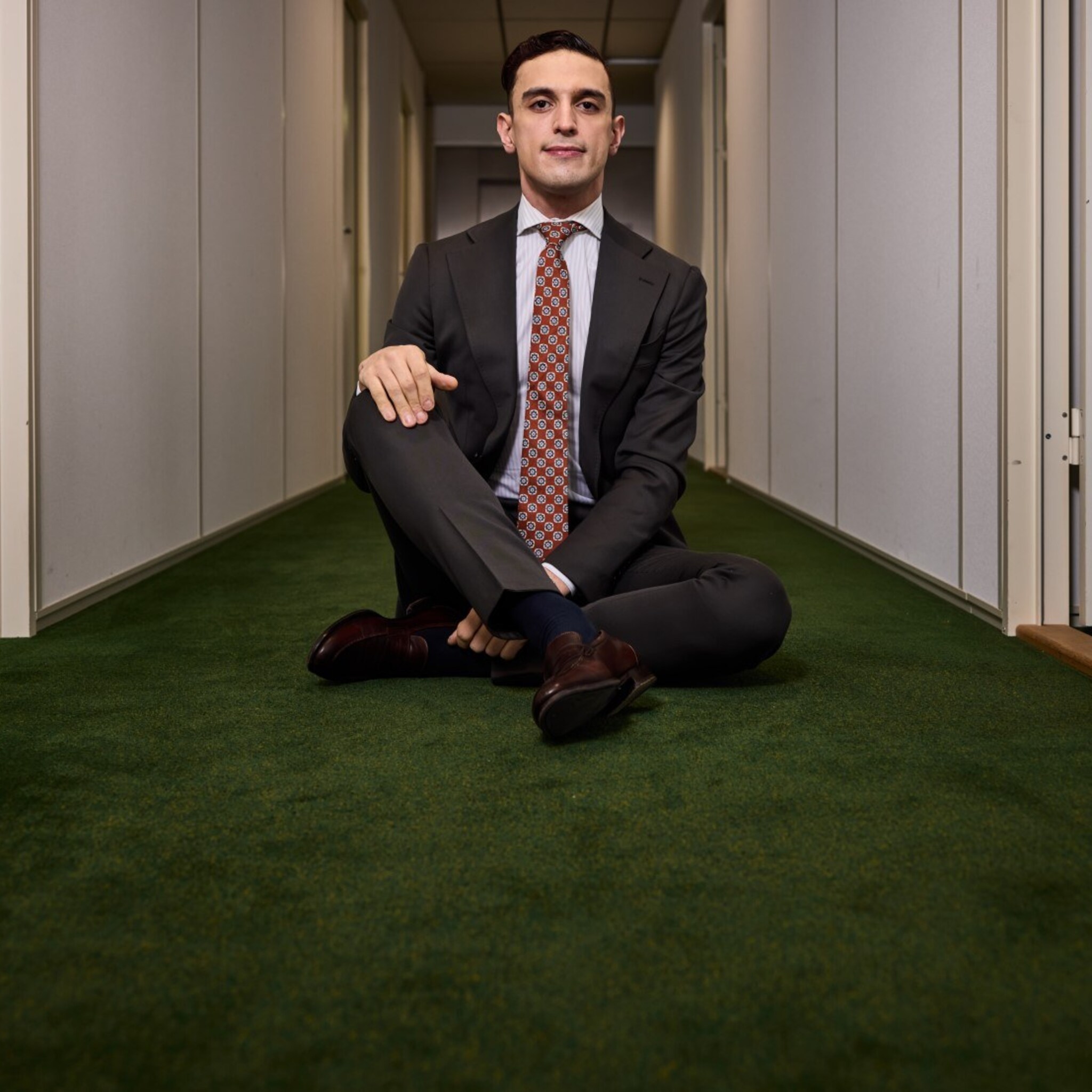 moayad was weeskind en nu leeft hij dutch dream als zakenman