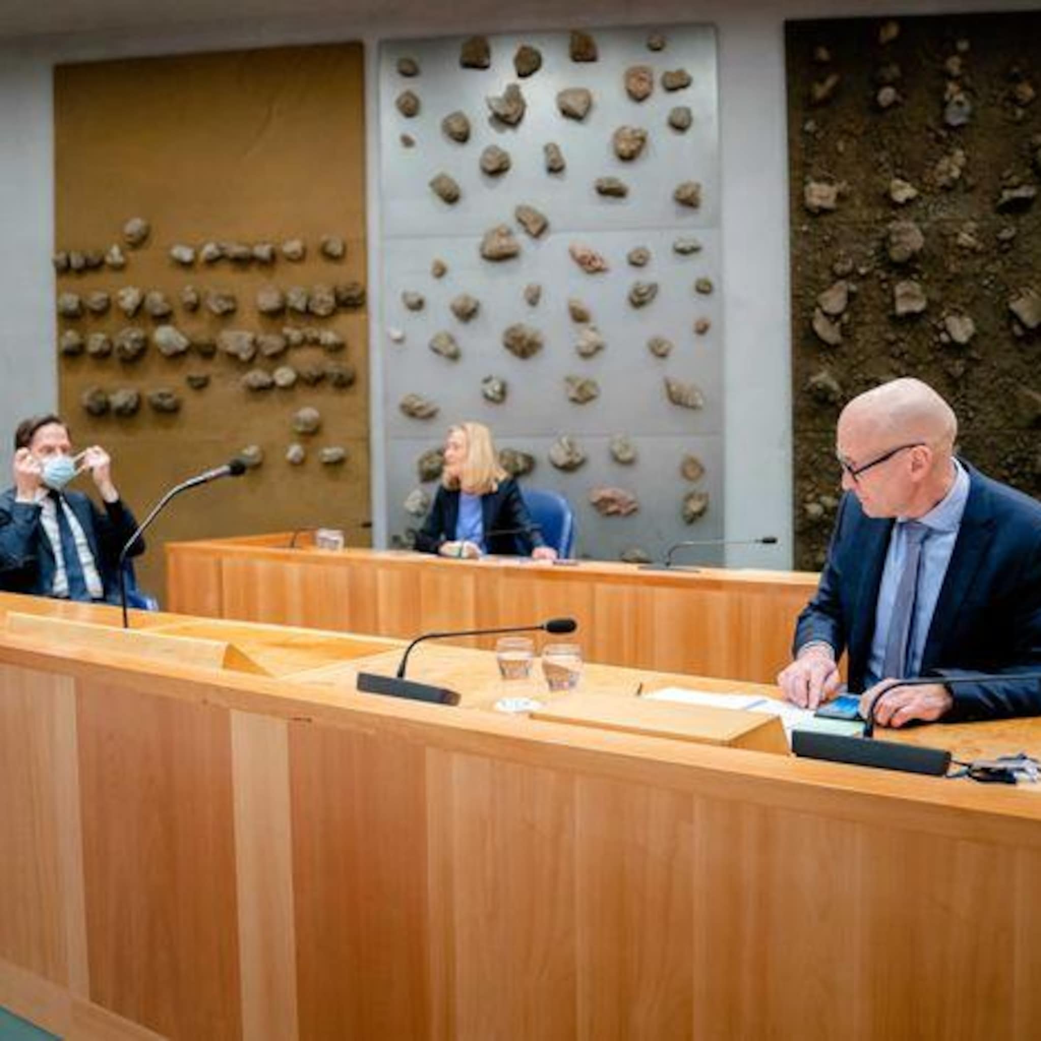 versoepelingen wie beslist wat waarover en wanneer