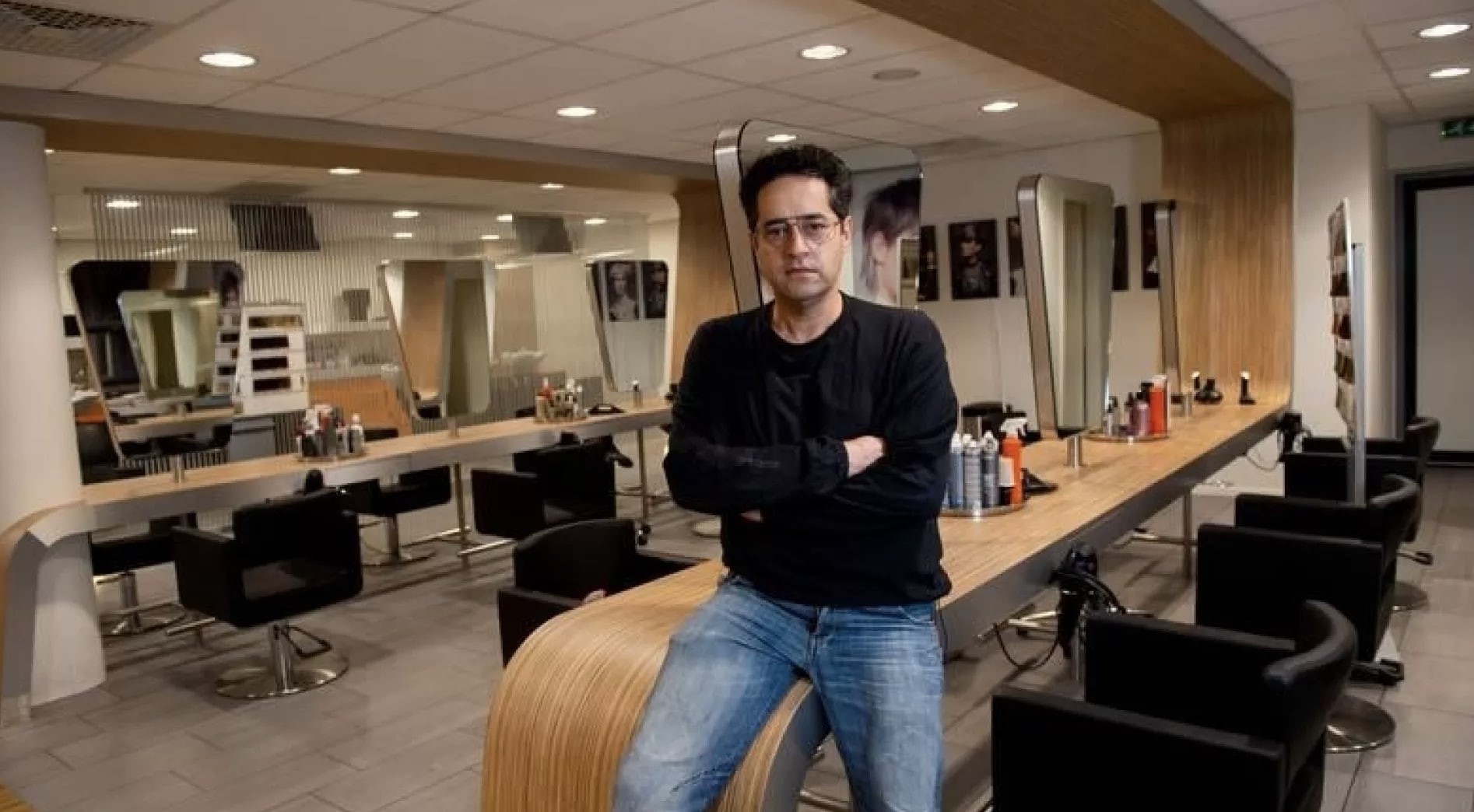 De sluiting van Partners Hairstyling in Apeldoorn is een persoonlijk drama voor eigenaar Bertie Koolman. Foto: Kevin Hagens,