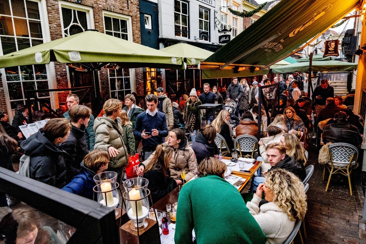 Den Bosch, de dag na de persconferentie Rutte-Kuipers. Foto: ANP.