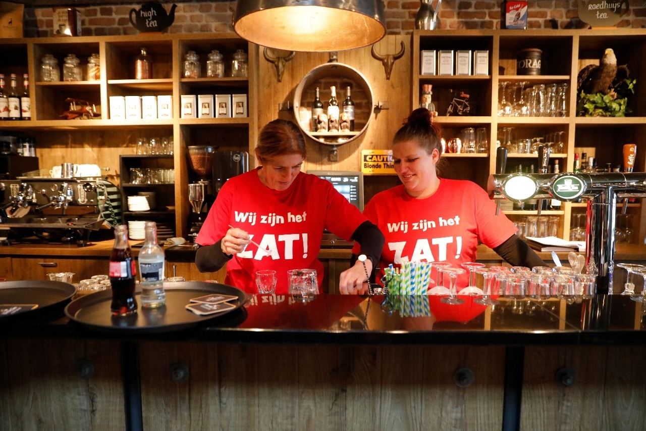 Horeca in Alblasserdam voert actie tegen de coronamaatregelen. Foto: ANP.