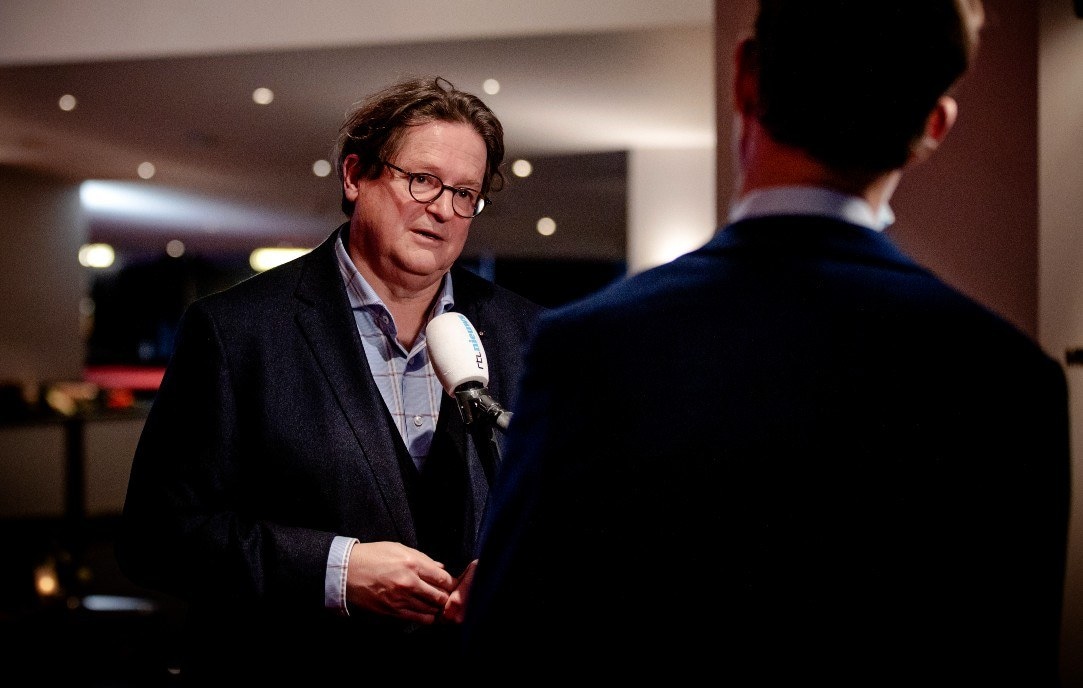 dringende e mail aan omt lid andreas voss communicatie moet nu beter